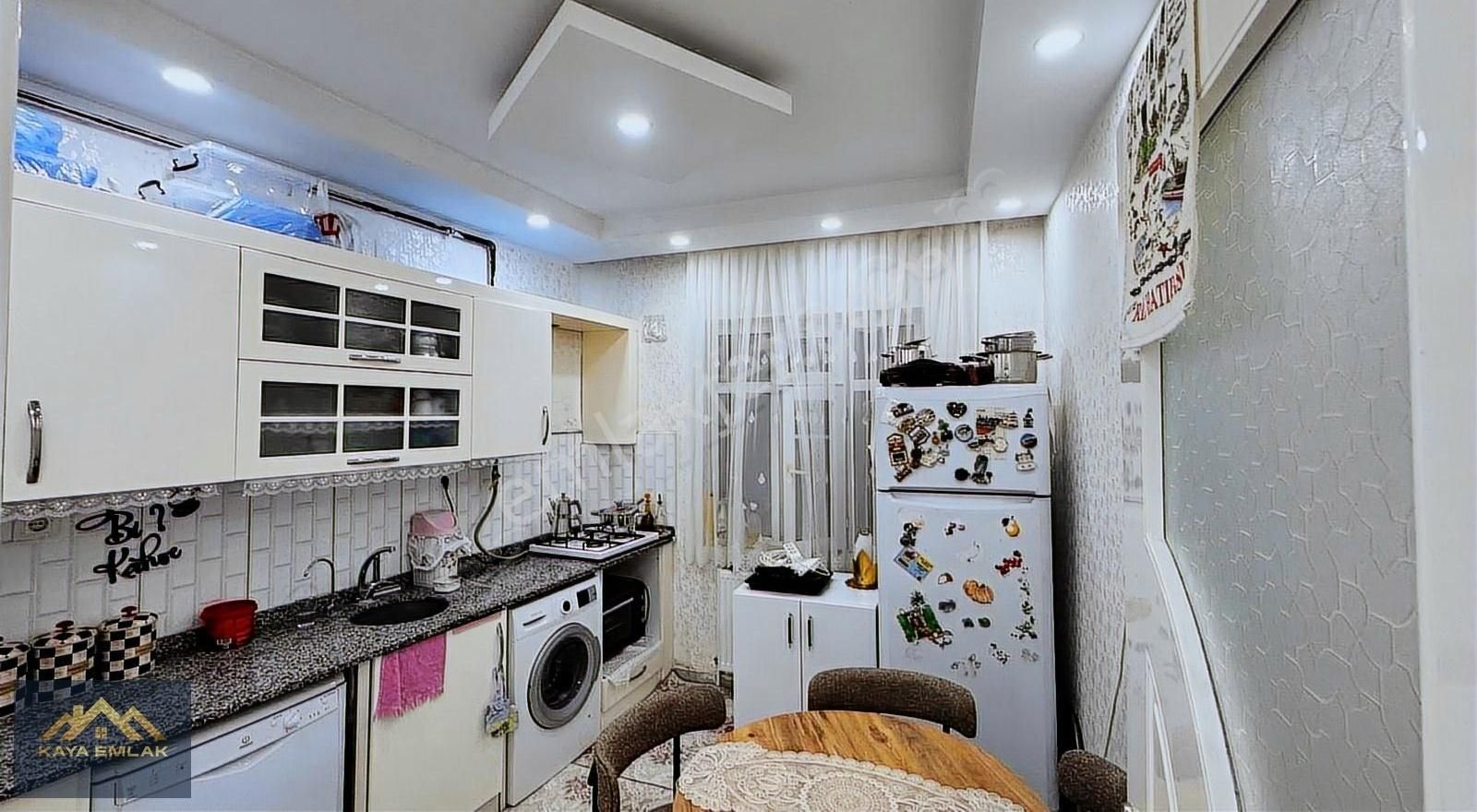 İstiklal Mahallesi Geniş Ve Kullanışlı 2+1 Satılık Daire