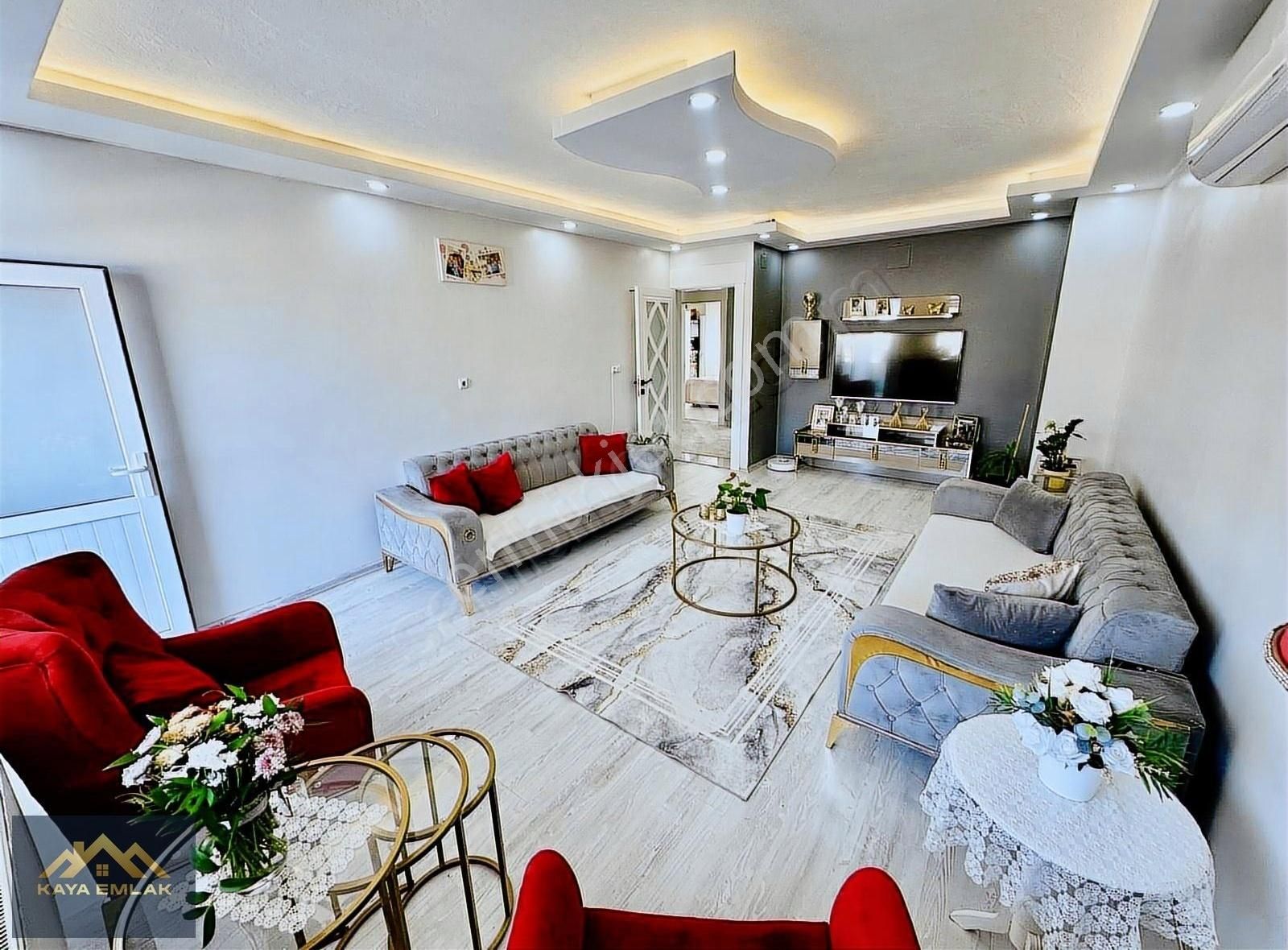 İstiklal Mahallesi Okçular Camii Arkası 4. Kat Lüks 2+1 Daire