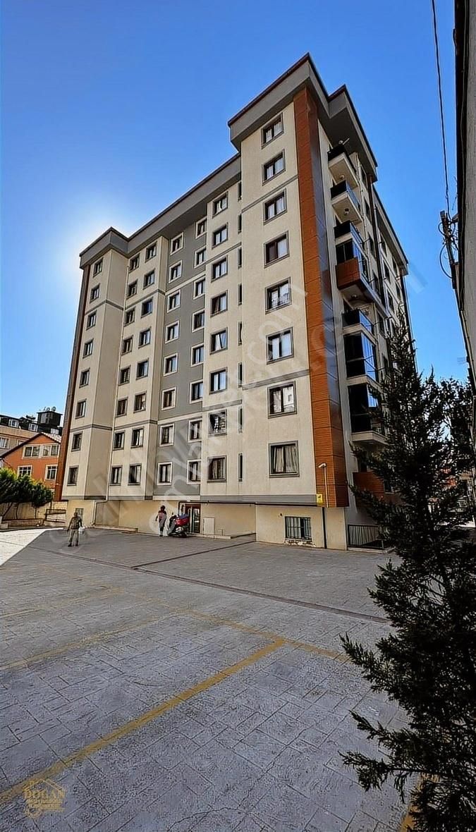Pendik Dumlupınar'da 3+1 Ara Kat Lüks Daire