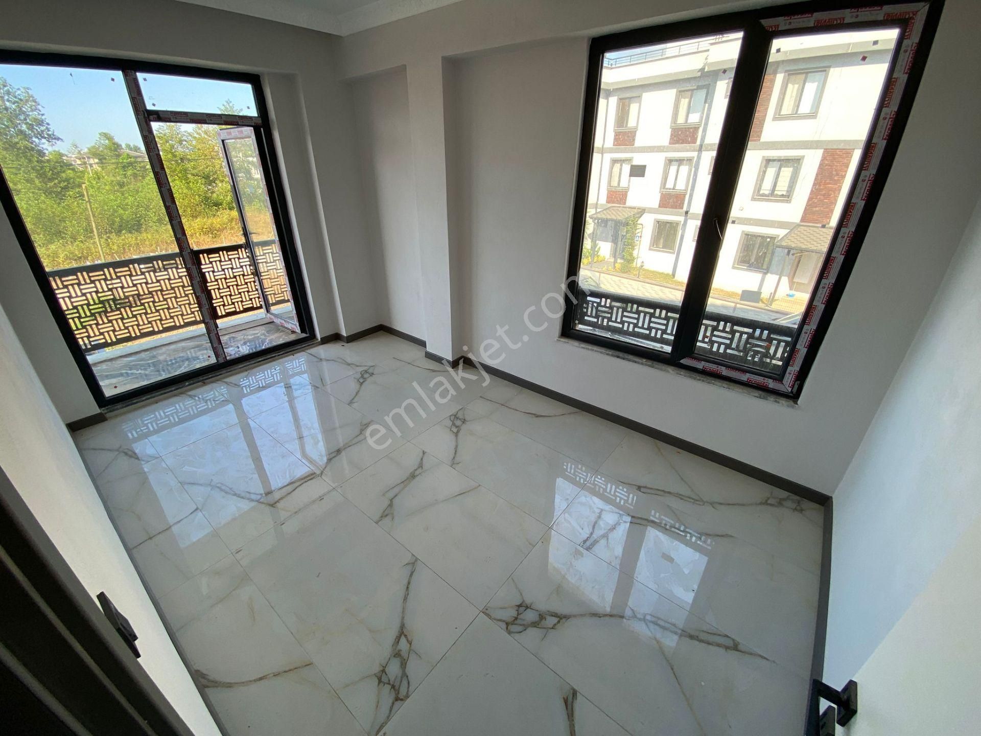 Karasuda M.bahçeli M.girişli Havuzlu Jakuzili, Seyir Teraslı *sıfır* 4+1 Tripleks Villa - Görsel 21