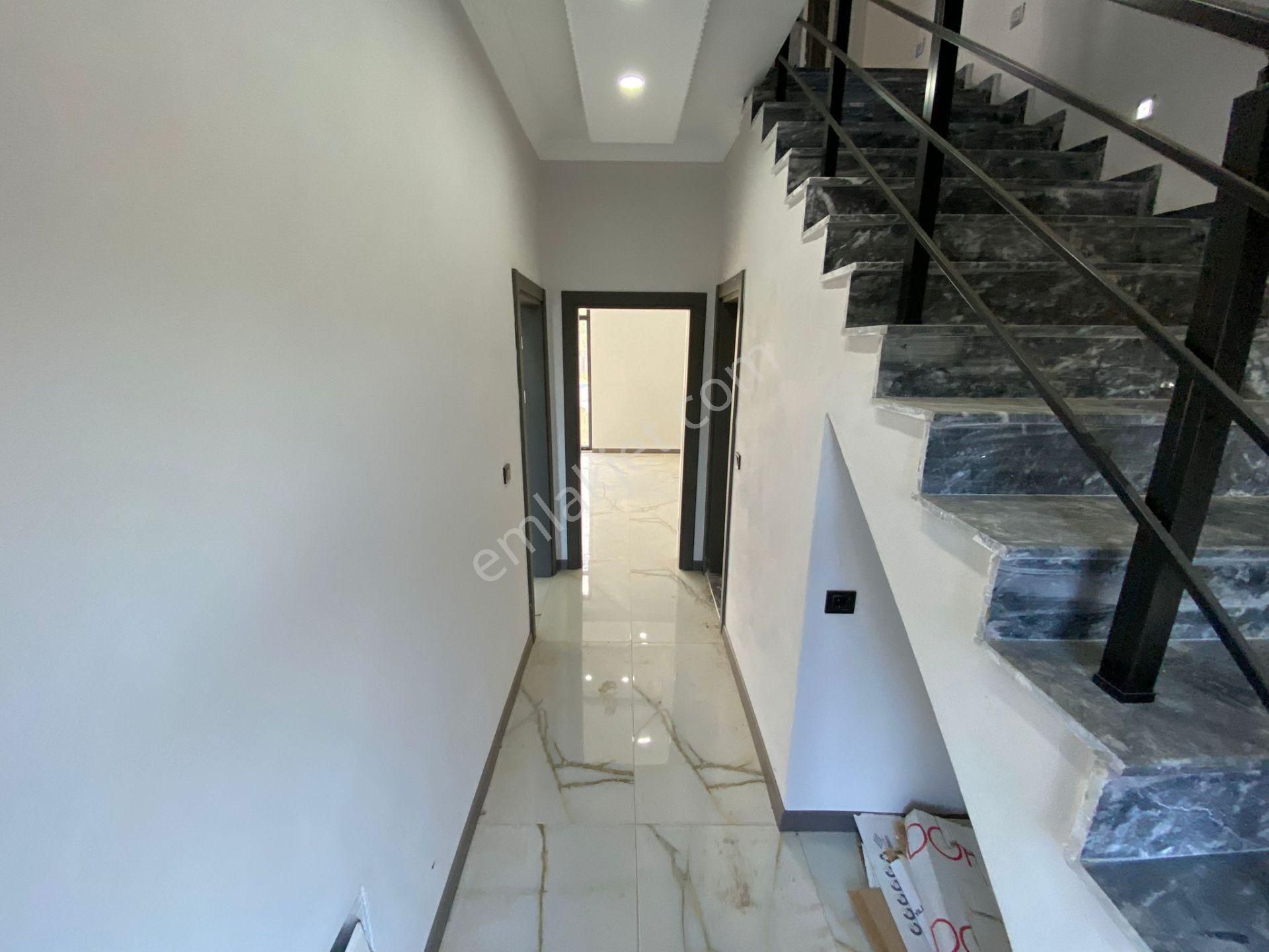 Karasuda M.bahçeli M.girişli Havuzlu Jakuzili, Seyir Teraslı *sıfır* 4+1 Tripleks Villa - Görsel 28