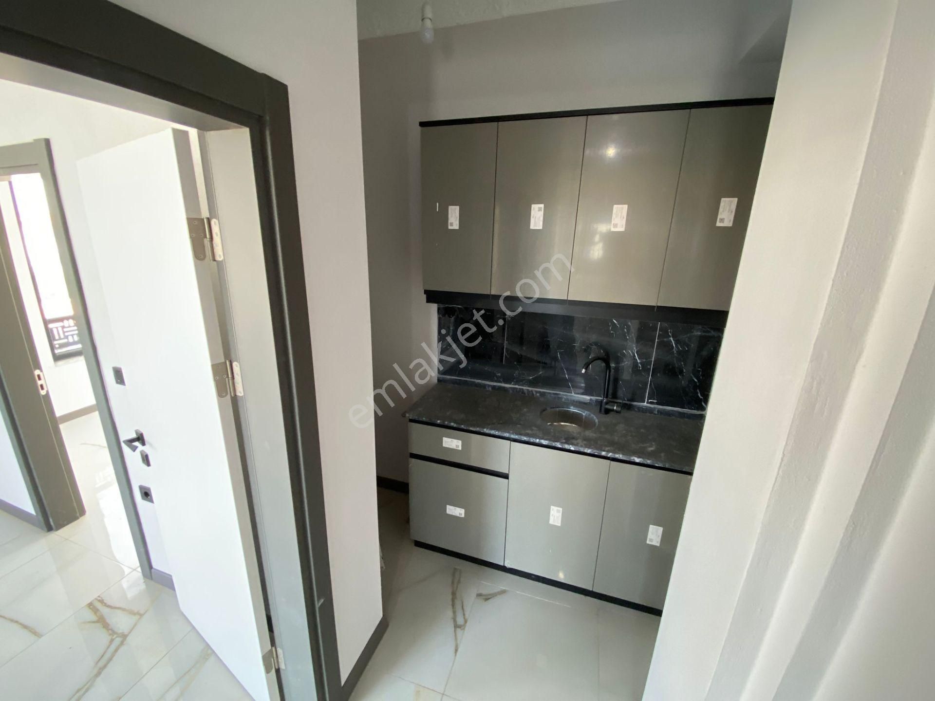 Karasuda M.bahçeli M.girişli Havuzlu Jakuzili, Seyir Teraslı *sıfır* 4+1 Tripleks Villa - Görsel 30