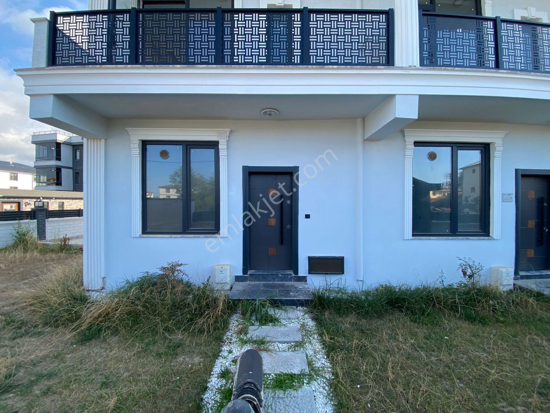 Karasuda M.bahçeli M.girişli Havuzlu Jakuzili, Seyir Teraslı *sıfır* 4+1 Tripleks Villa - Görsel 11