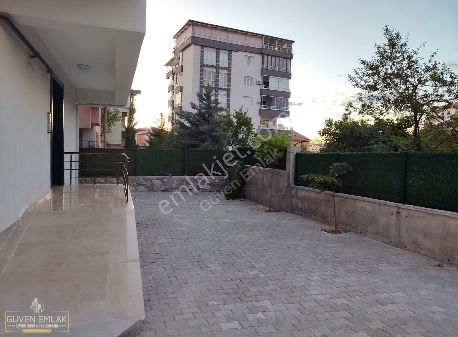 Güven Emlak'tan F. Taşkınsoy Yanı Sıfır Arakat Daire