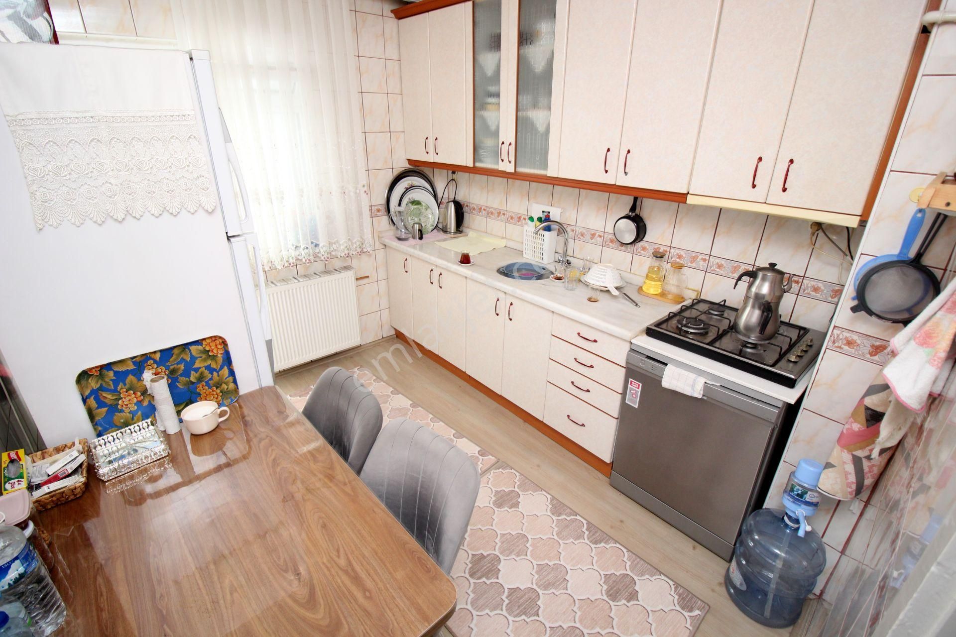 Emre Emlak'tan Selçuklu'da Manzaralı 3+1 Satılık Daire - Görsel 8