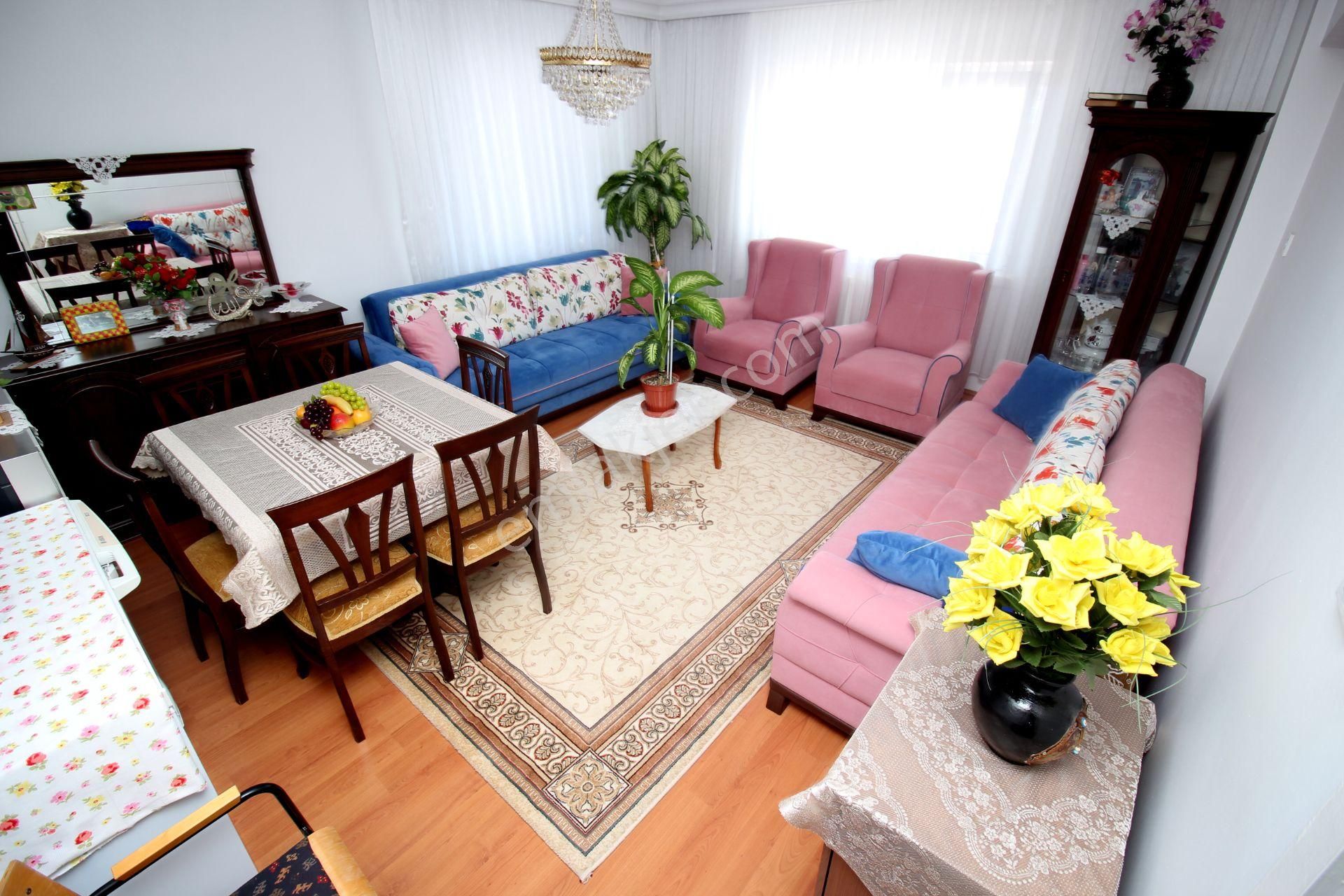 Emre Emlak'tan Selçuklu'da Manzaralı 3+1 Satılık Daire - Görsel 3