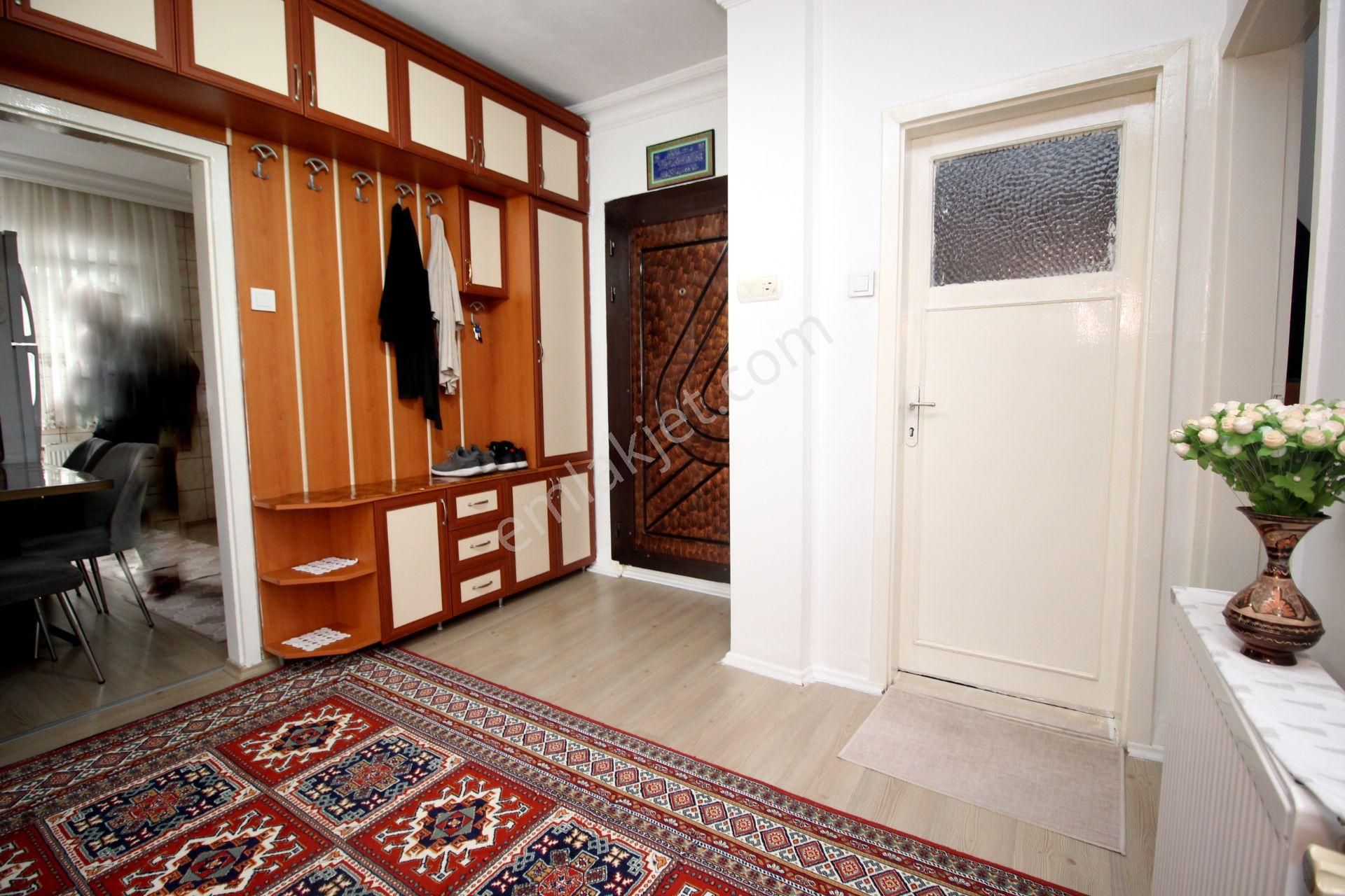 Emre Emlak'tan Selçuklu'da Manzaralı 3+1 Satılık Daire - Görsel 26