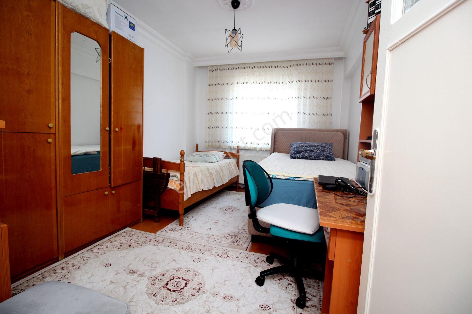 Emre Emlak'tan Selçuklu'da Manzaralı 3+1 Satılık Daire - Görsel 13