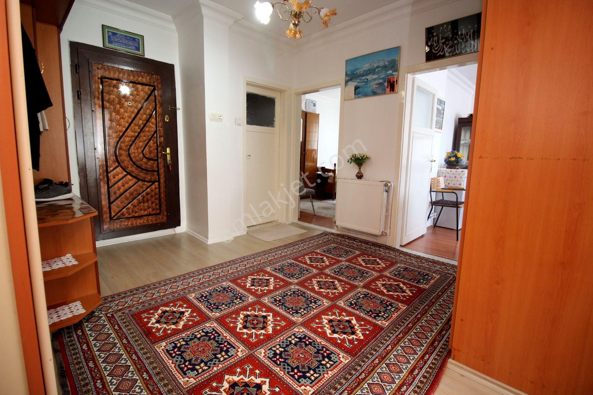 Emre Emlak'tan Selçuklu'da Manzaralı 3+1 Satılık Daire - Görsel 24