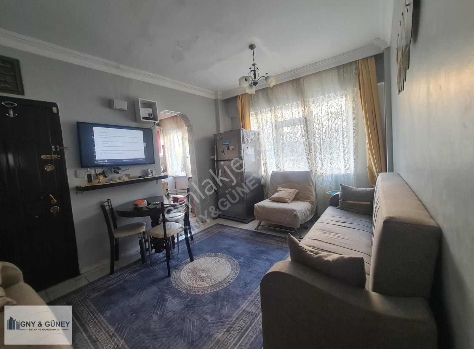 Güney Emlak'tan Fatih Kumkapıda 2+1 65 M2 3.kat Satılık Daire