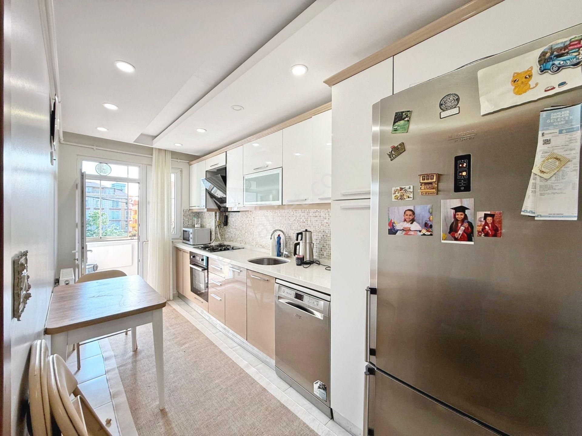 Alban'dan Firüzköy Bulvarı'nın Dibinde Önü Açık 105m² 2+1 Daire