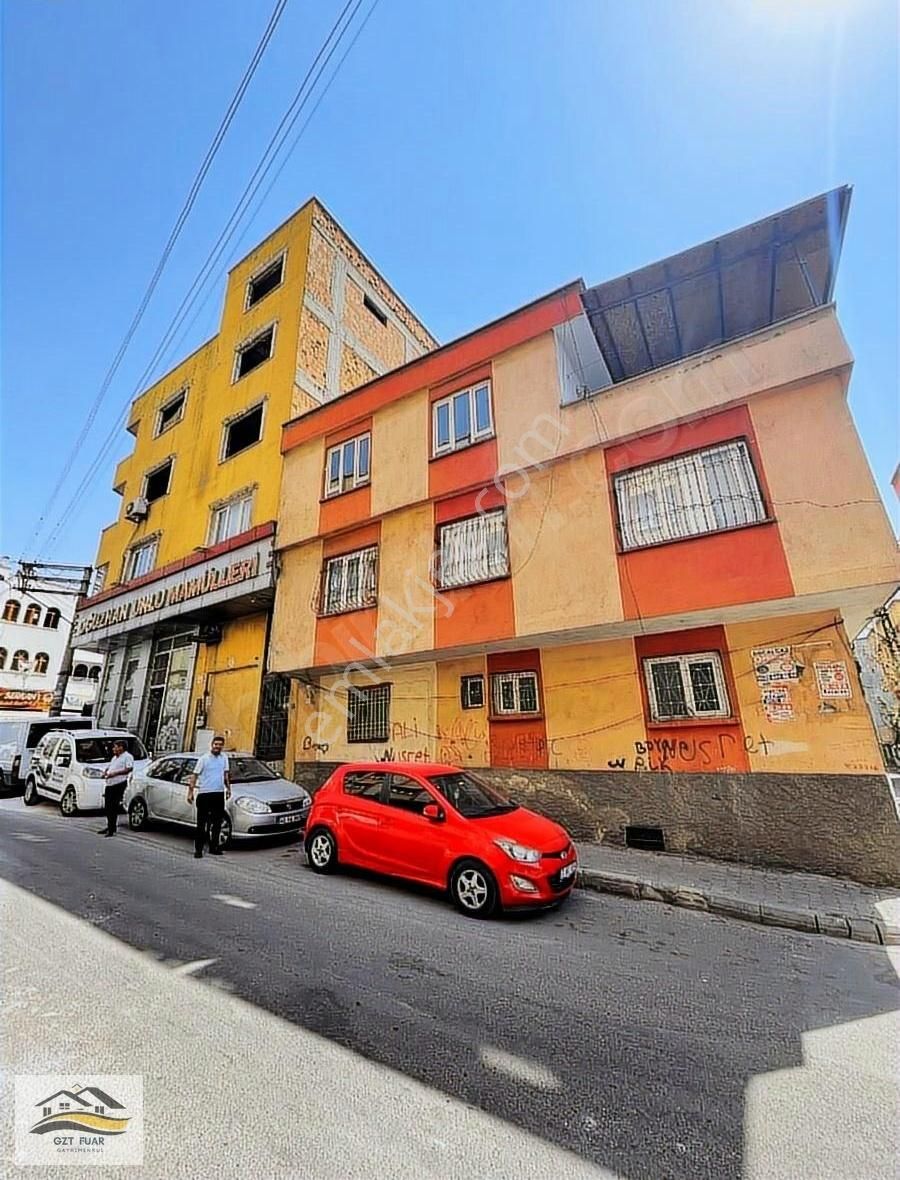 Sekiz Şubatta 3 Katlı Doğalgazlı Müstakil Evimiz Satılıktır