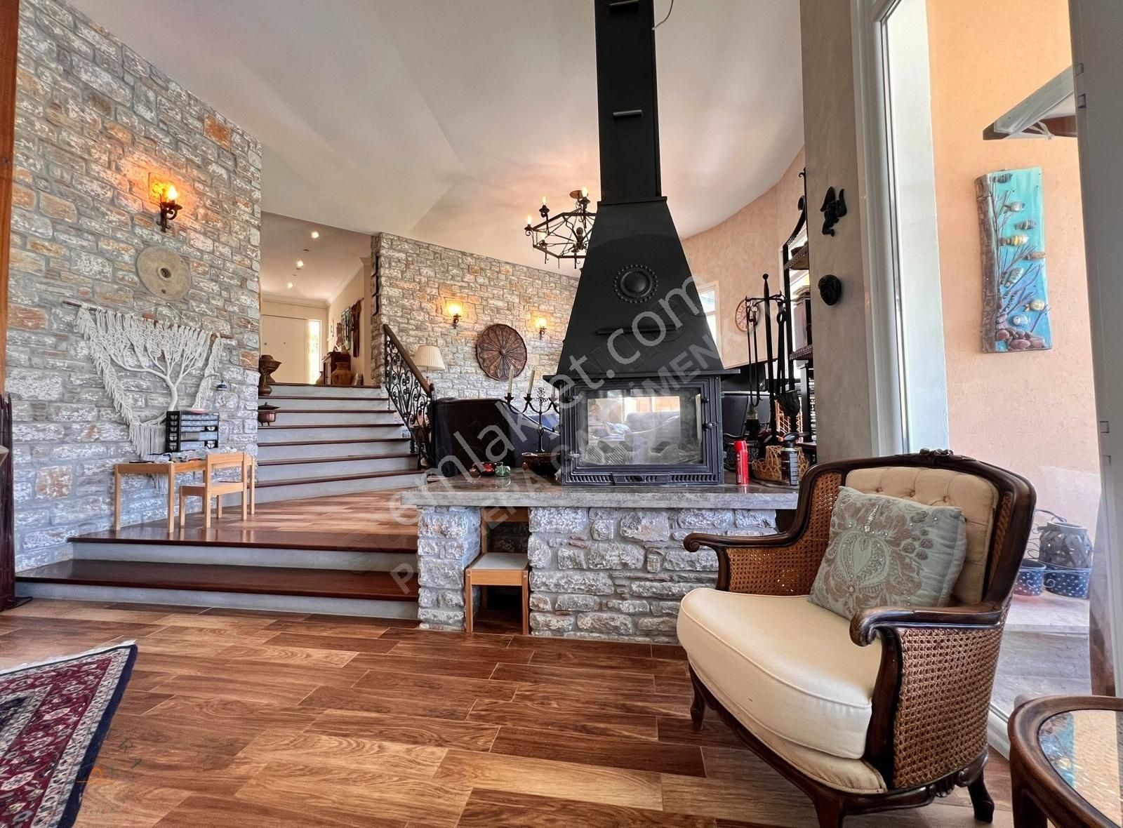 Ula Şirinköy'de 2500 M2 Arsa İçinde Satılık Müştemilatlı Taş Ev - Görsel 4