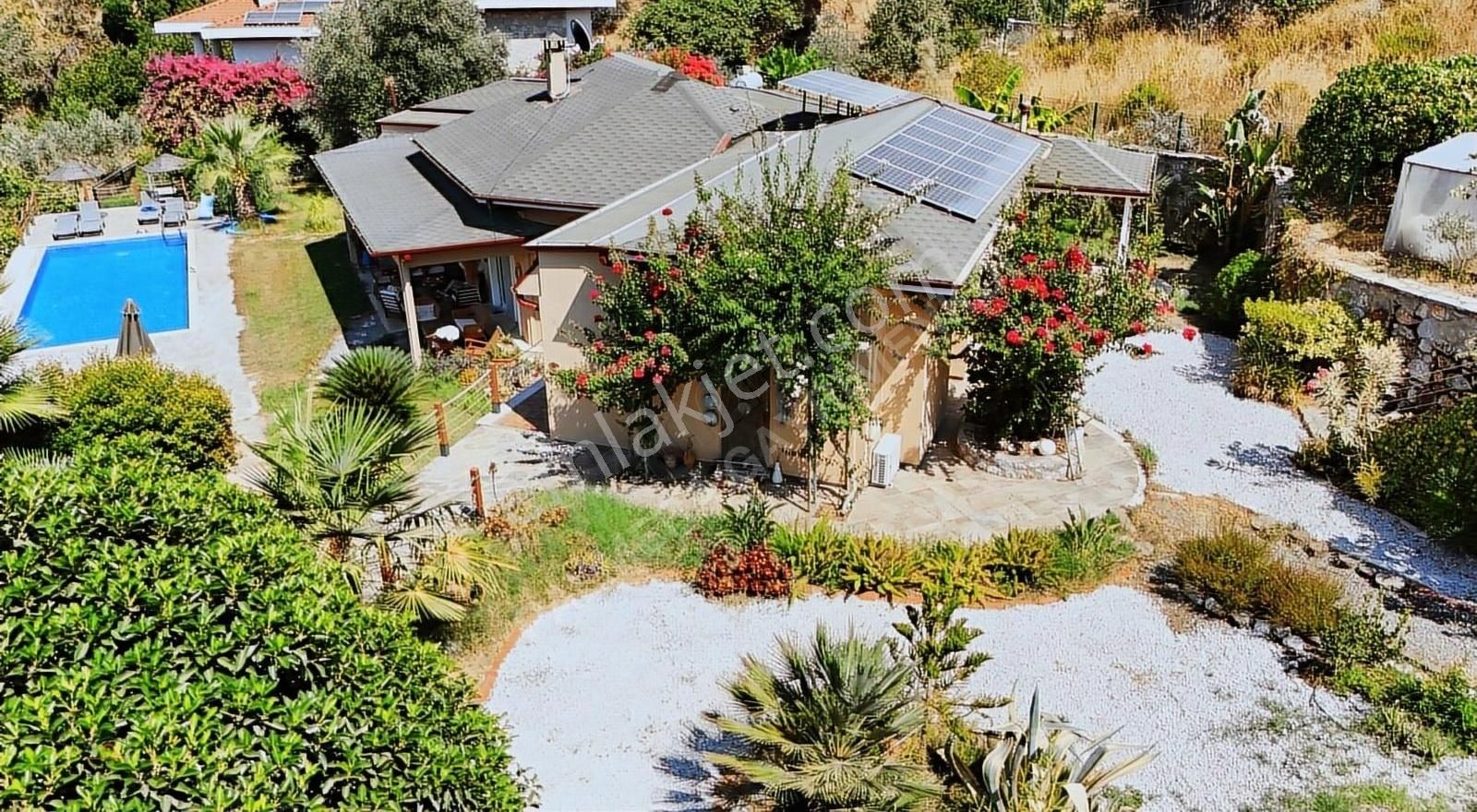 Ula Şirinköy'de 2500 M2 Arsa İçinde Satılık Müştemilatlı Taş Ev - Görsel 2