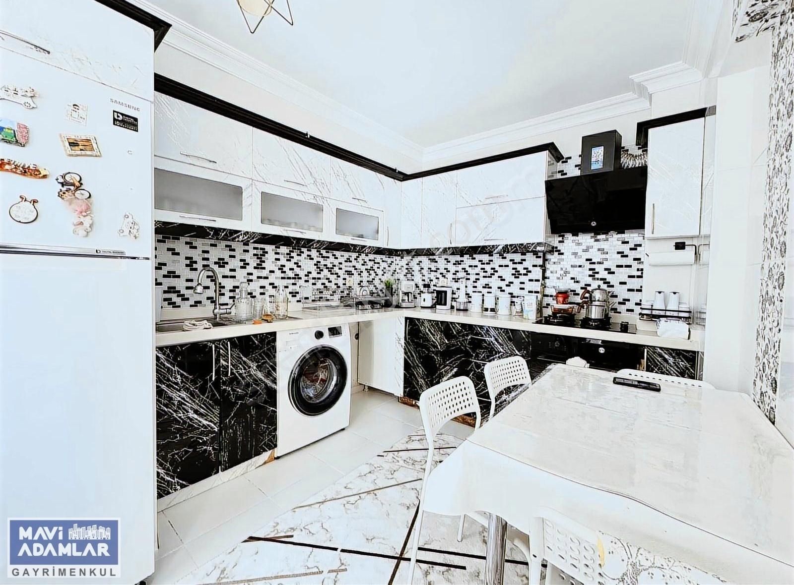 Demirci Merkez'de Satılık 3 Daireli Müstakil Ev - Görsel 19