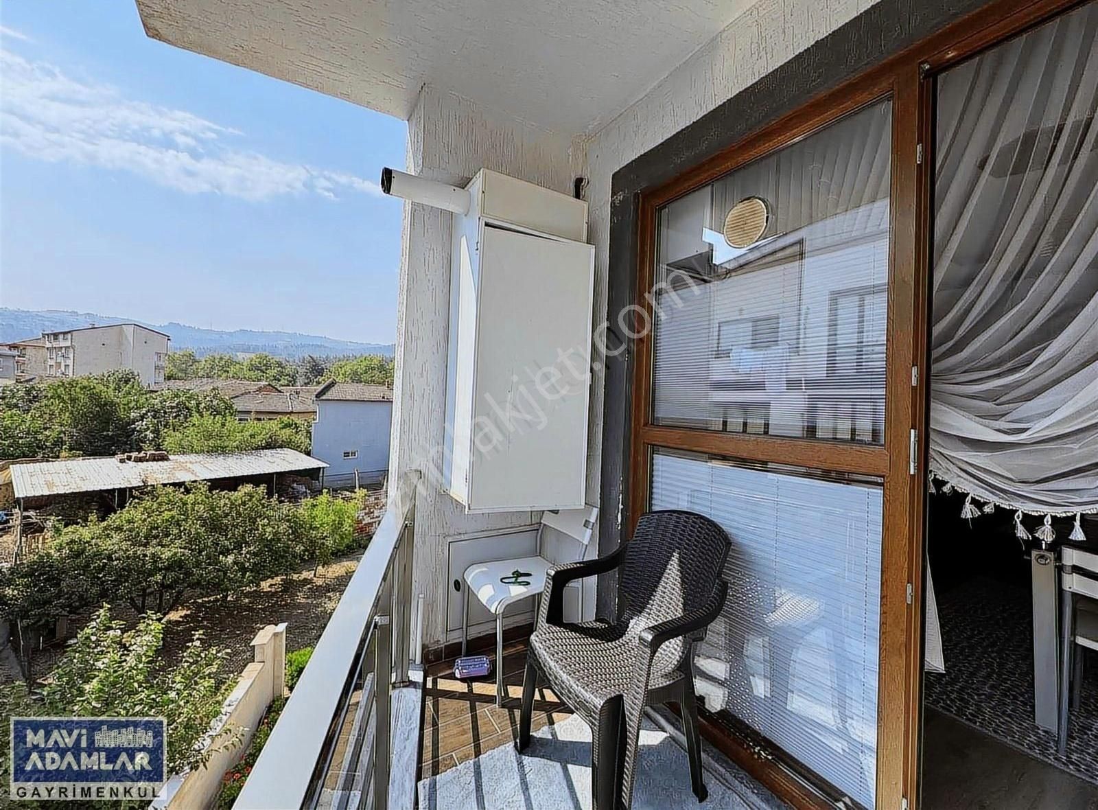 Demirci Merkez'de Satılık 3 Daireli Müstakil Ev - Görsel 5