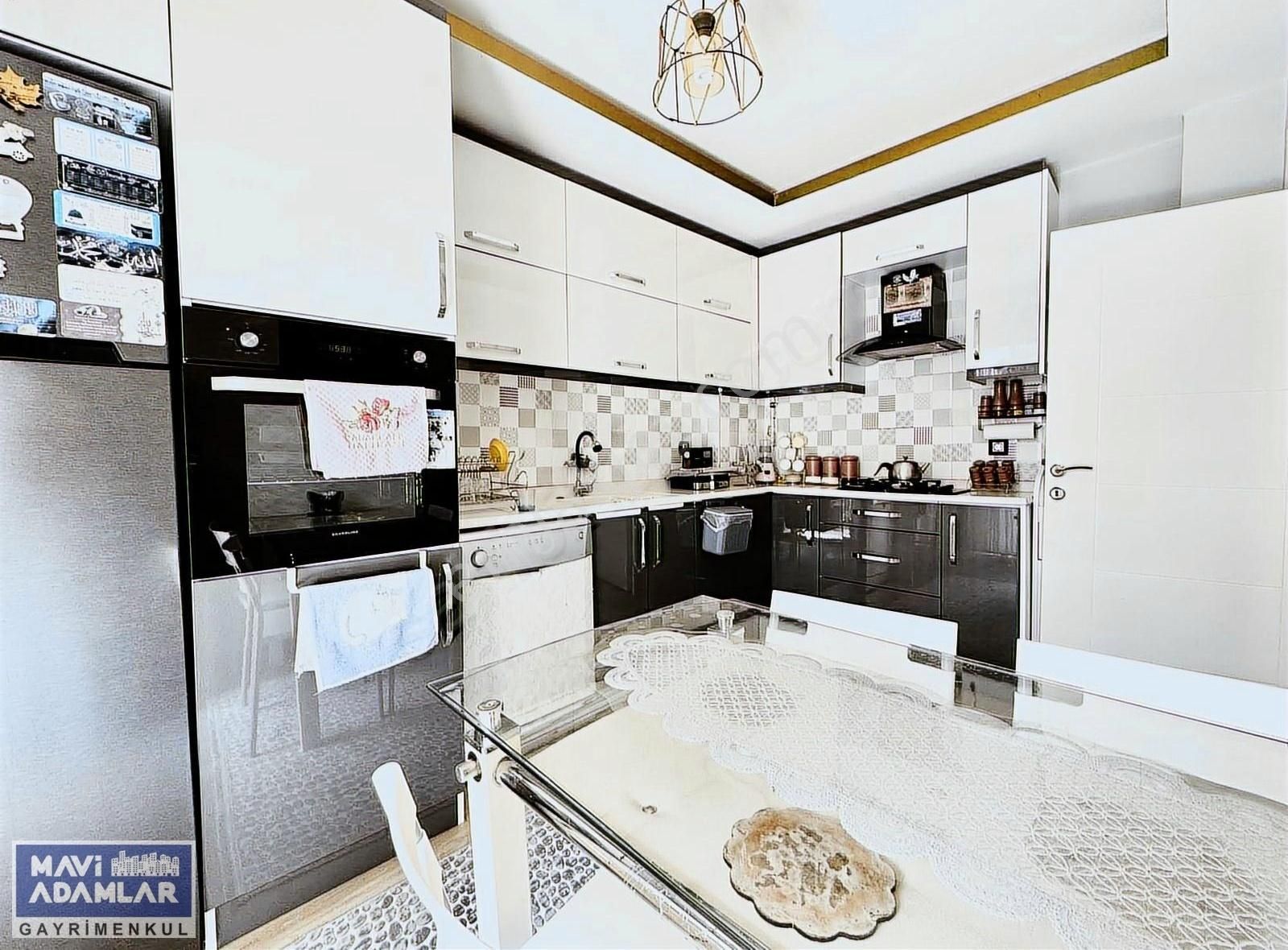 Demirci Merkez'de Satılık 3 Daireli Müstakil Ev - Görsel 22