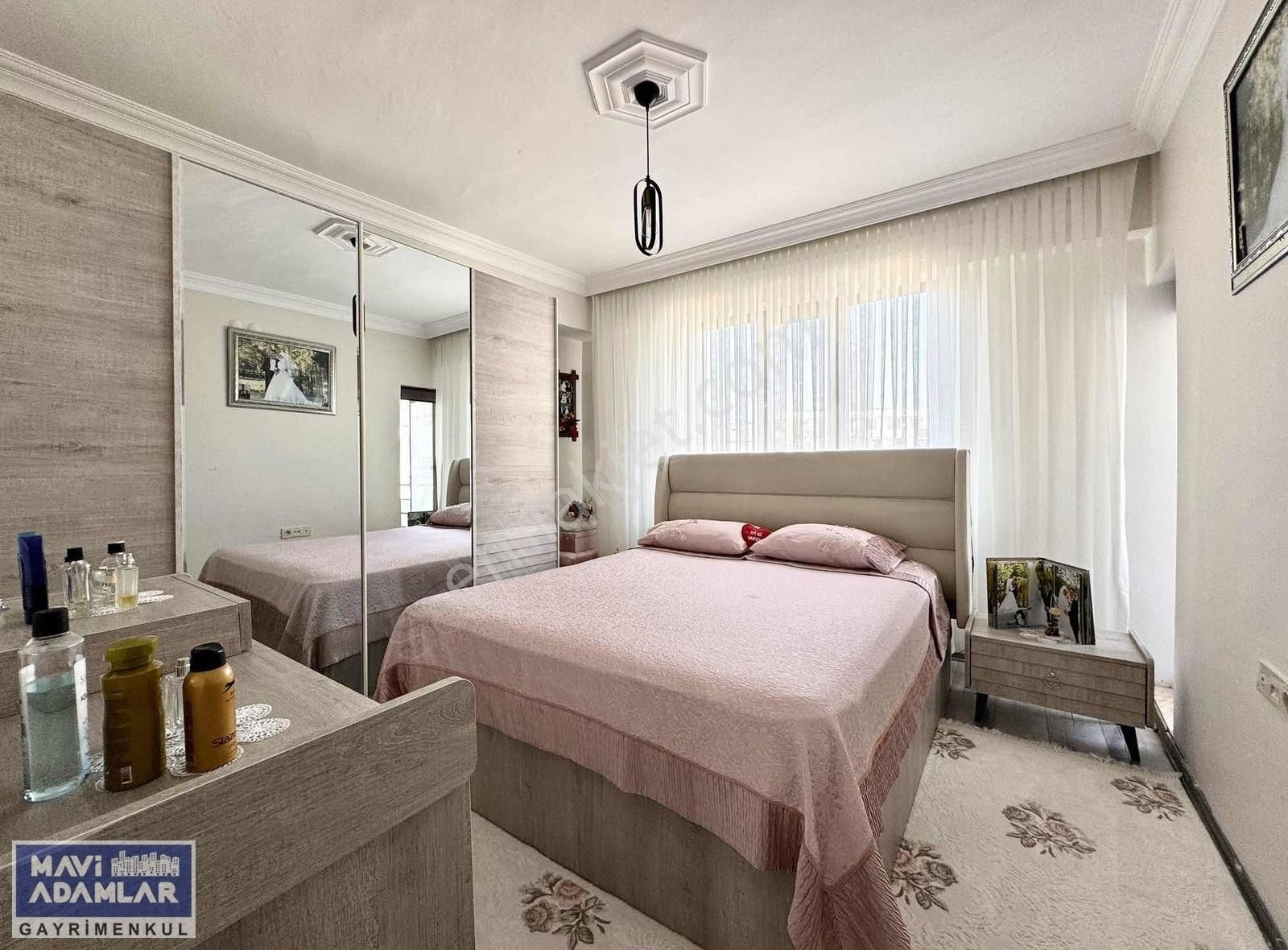 Demirci Merkez'de Satılık 3 Daireli Müstakil Ev - Görsel 27