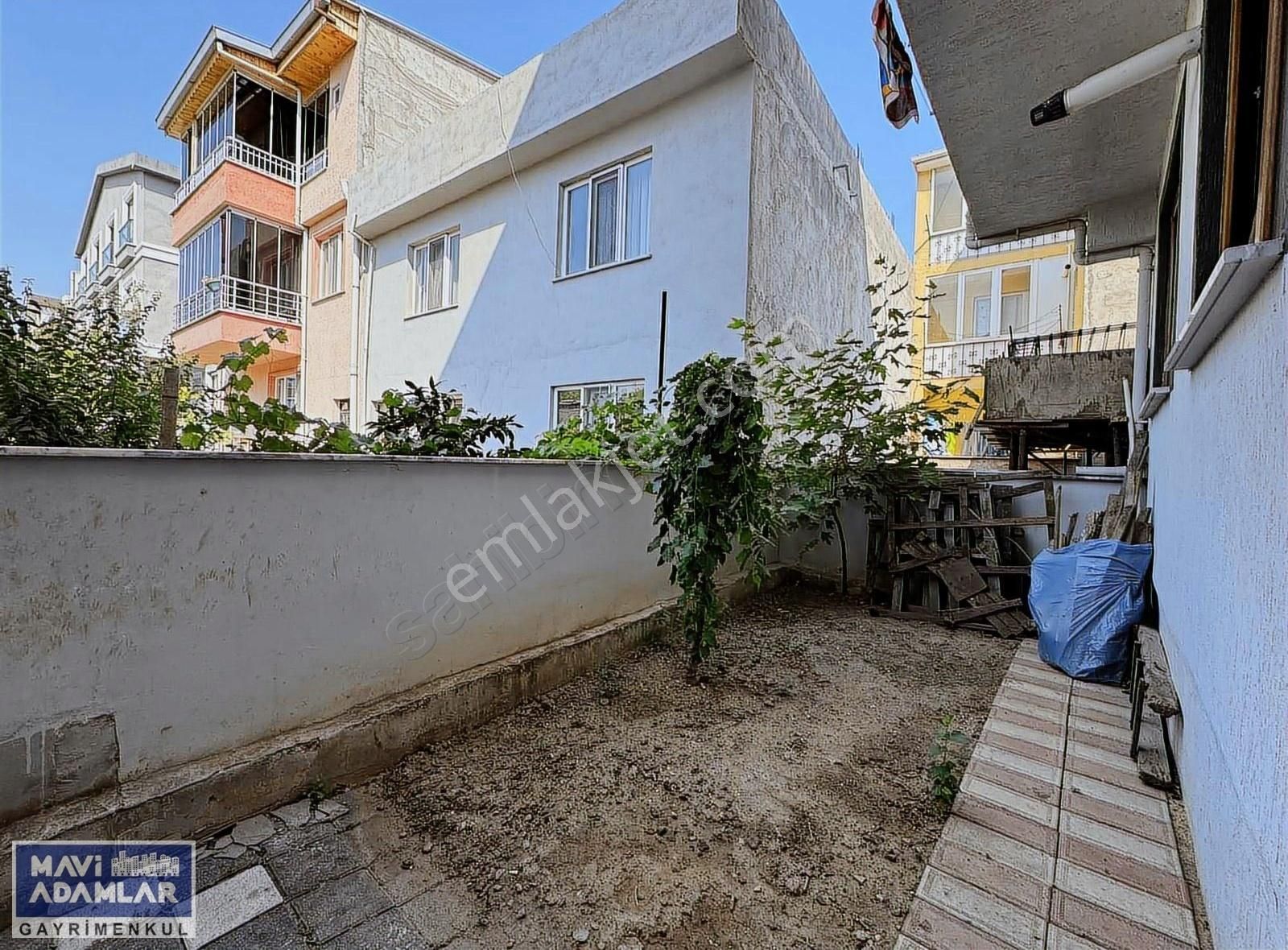 Demirci Merkez'de Satılık 3 Daireli Müstakil Ev - Görsel 17