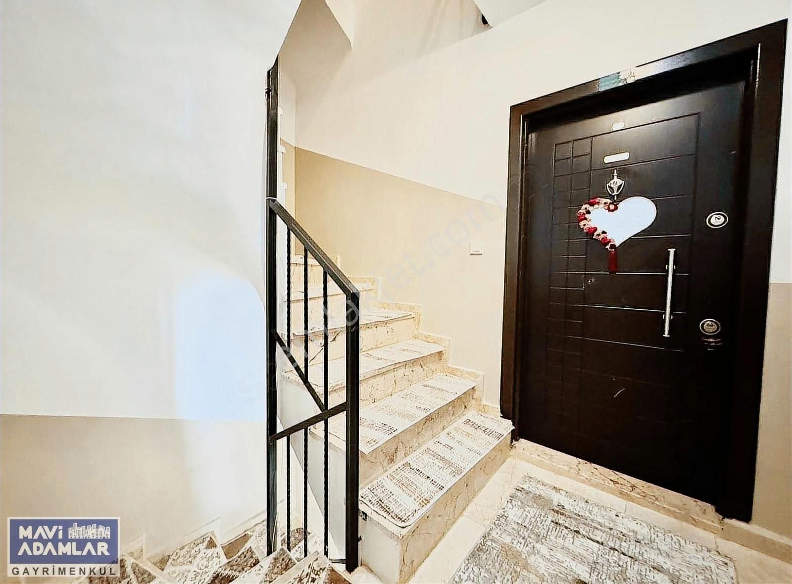 Demirci Merkez'de Satılık 3 Daireli Müstakil Ev - Görsel 18