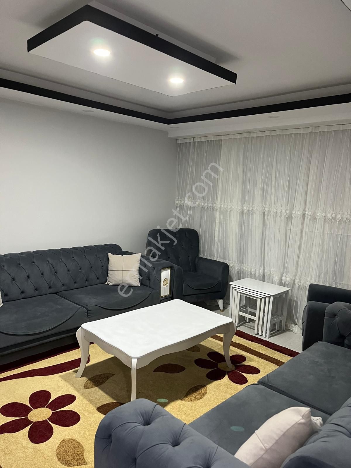 Yenişehir Mahallesinde Kiralık Sıfır Eşyalı Kapalı Otoparklı Cam Balkonlu 1+1 Ayrı Mutfaklı Daire