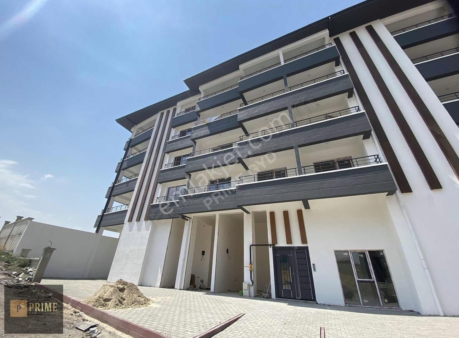 Kat Konumunda Yatırımlık 2 Oda Standardında 65 M2 Geniş Balkon