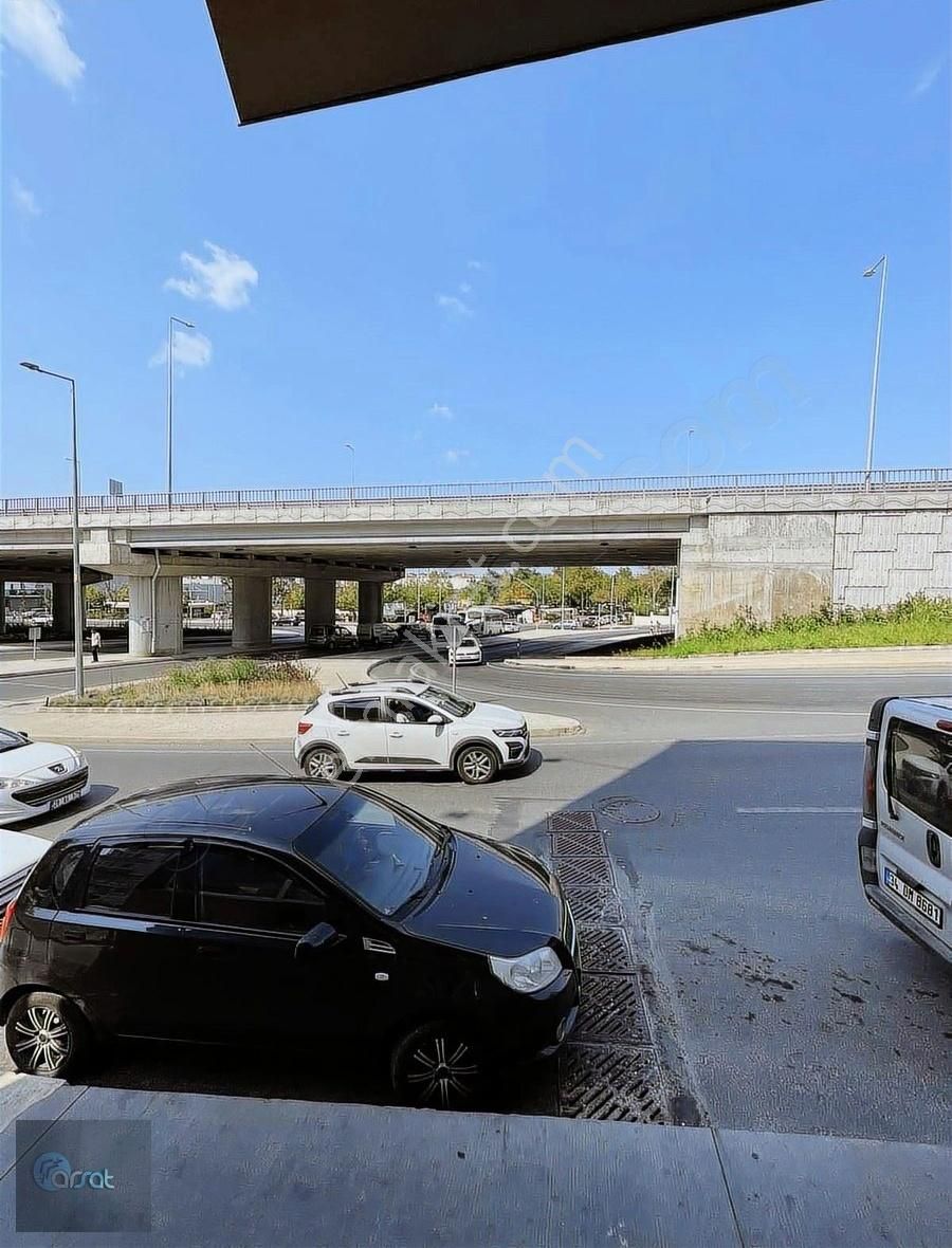 Silivri Yeni Kaymakamlık Binası Karşısında Kiralık Dükkan