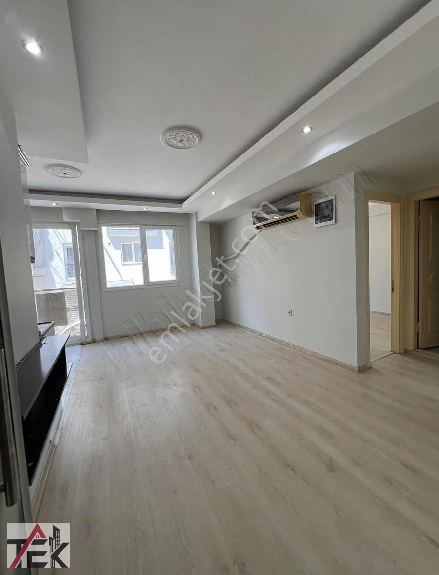 Bayraklı Çiçek Mh İzban Yürüme Mesafesinde 1+1 Geniş Daire
