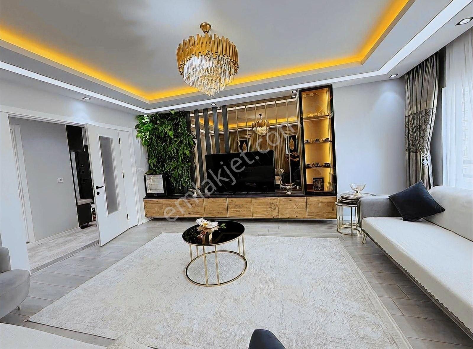 Esenyurtta Site İçinde Satılık 2+1 Lüx Daire