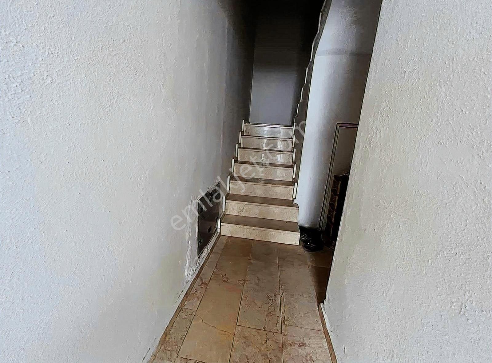 Hacıvat'ta 3+1 2 Katlı Müstakil Bina - Görsel 2