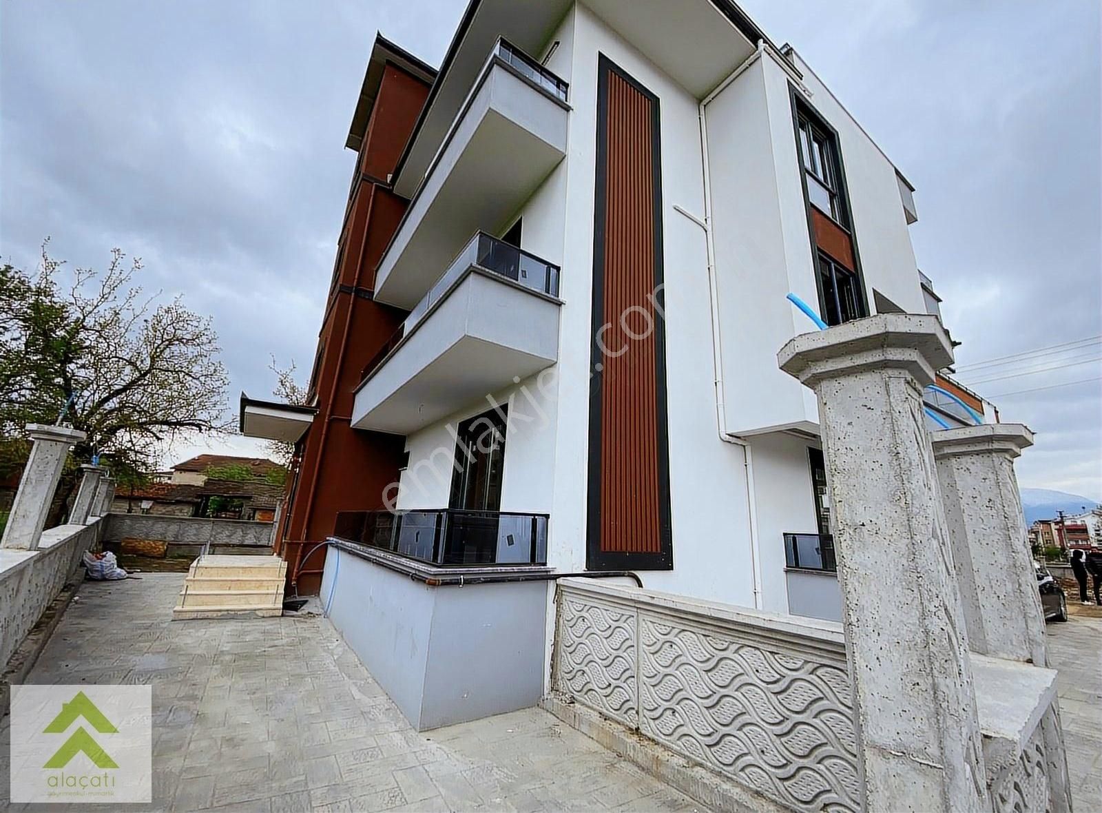 Kartepe Uzunçiftlik Mh'de Satılık 2+1 Çatı Dubleks Daire