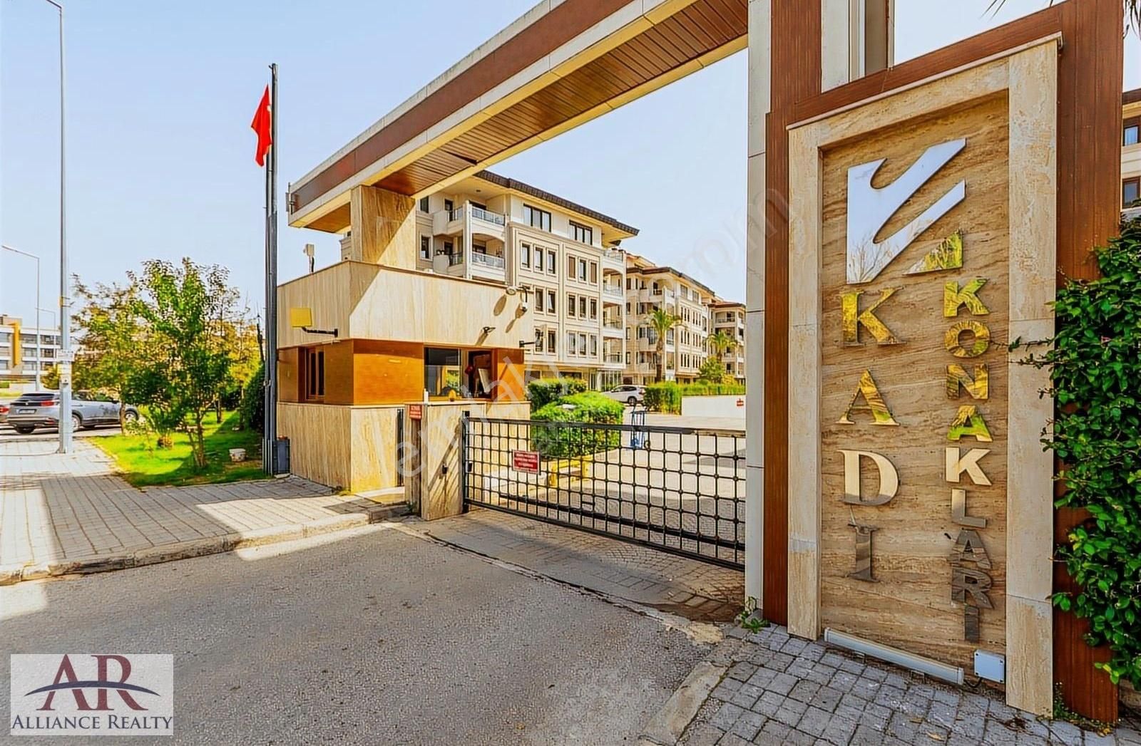 Kadıkonakları'nda 3+1 Mobilyalı Bahçe Katı