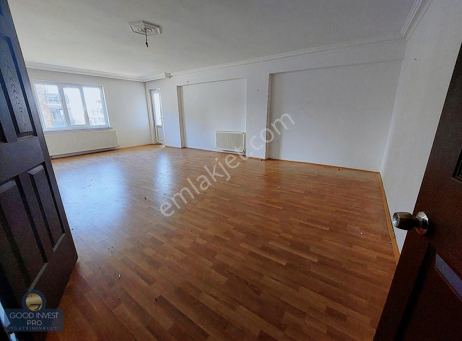 İncek Taşpınar Bulvar Jandarma Karşısı Geniş Kiralık 4+1 Daire