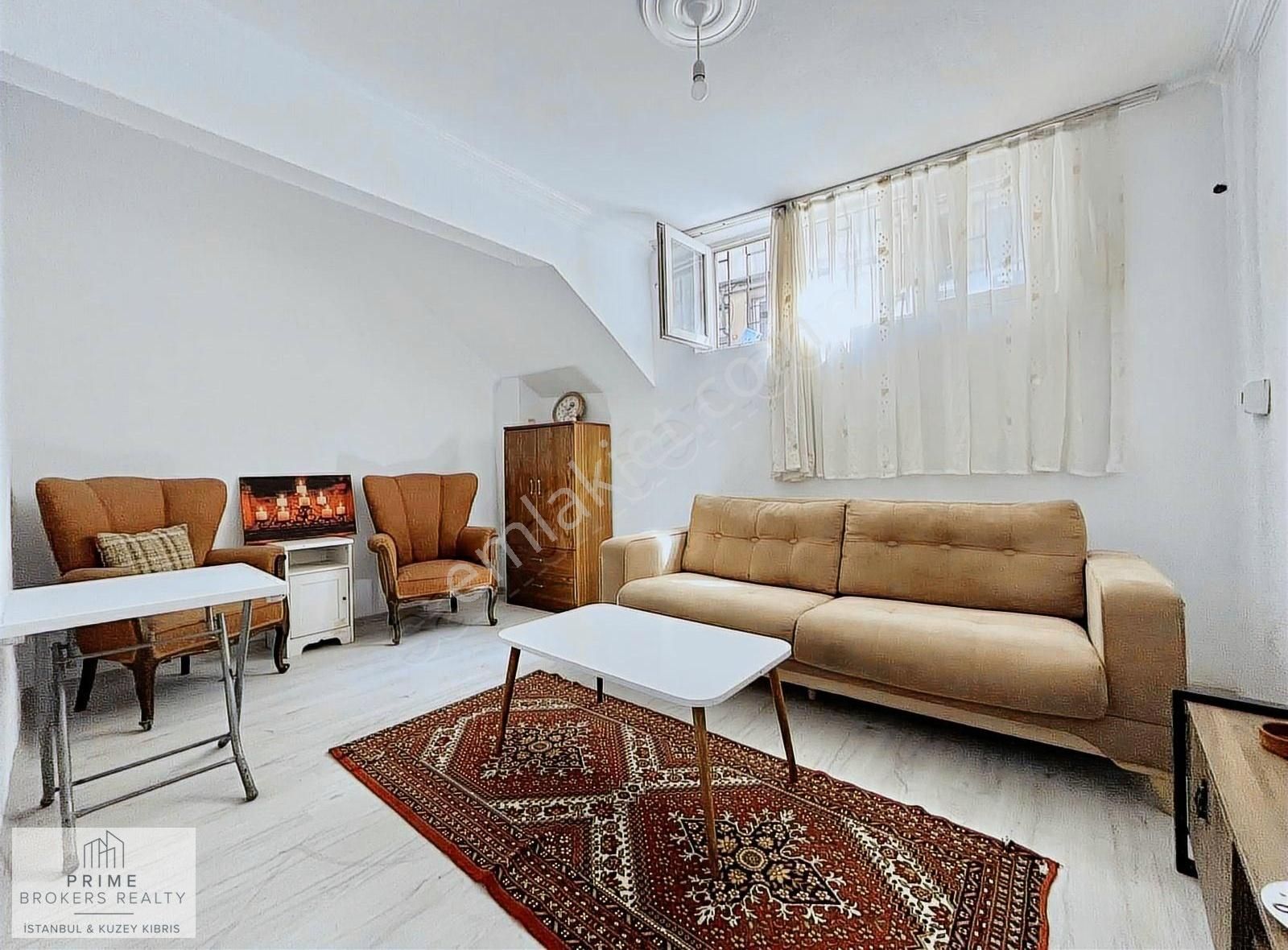 Taksim Meydana Yürüme Mesafesinde Kiralık 1+1 Eşyalı Daire