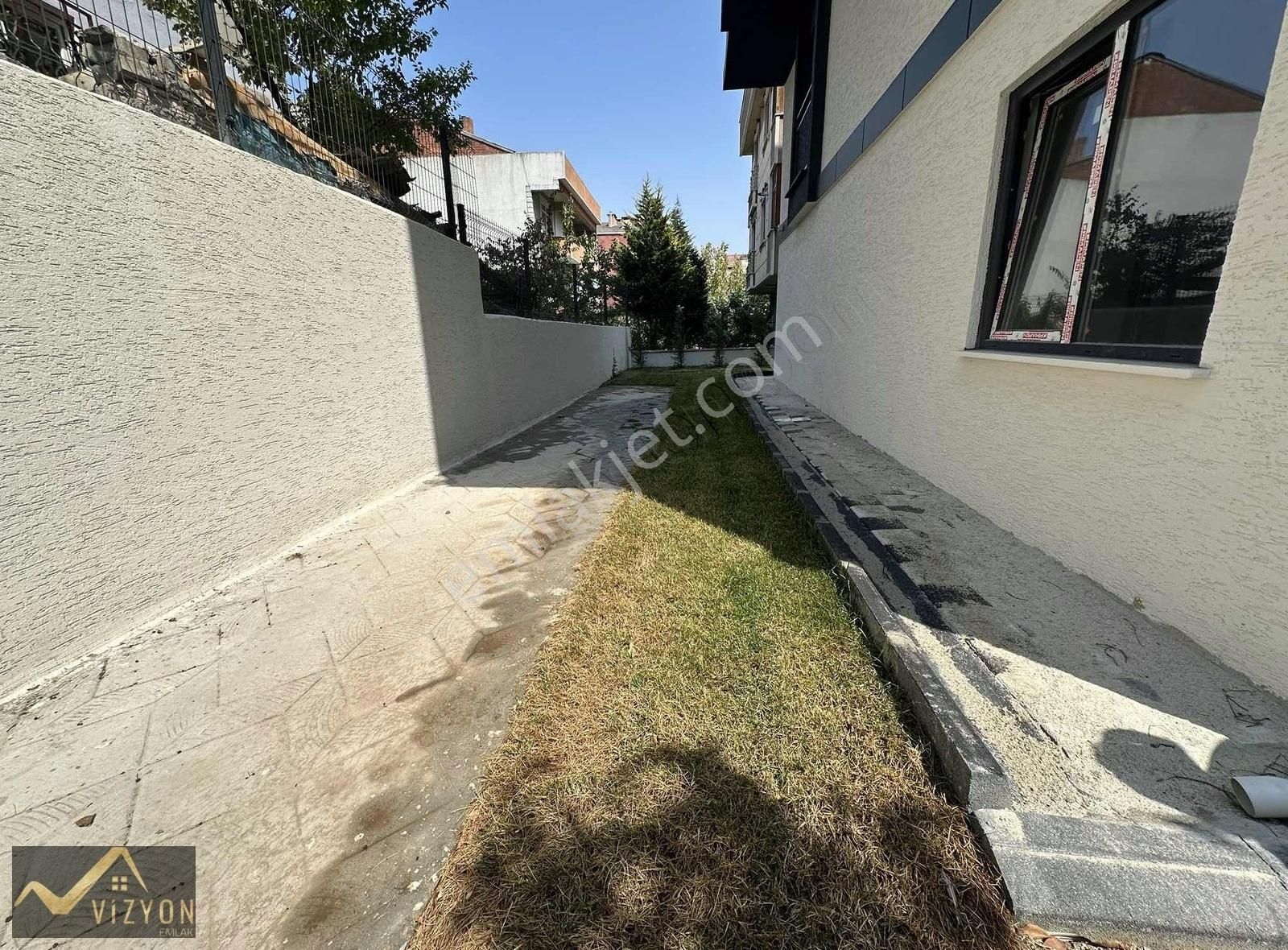 Vizyon Emlak'tan 4+1 160 M2 + Kendine Ait 100 M2 Bahçeli Dublex - Görsel 3