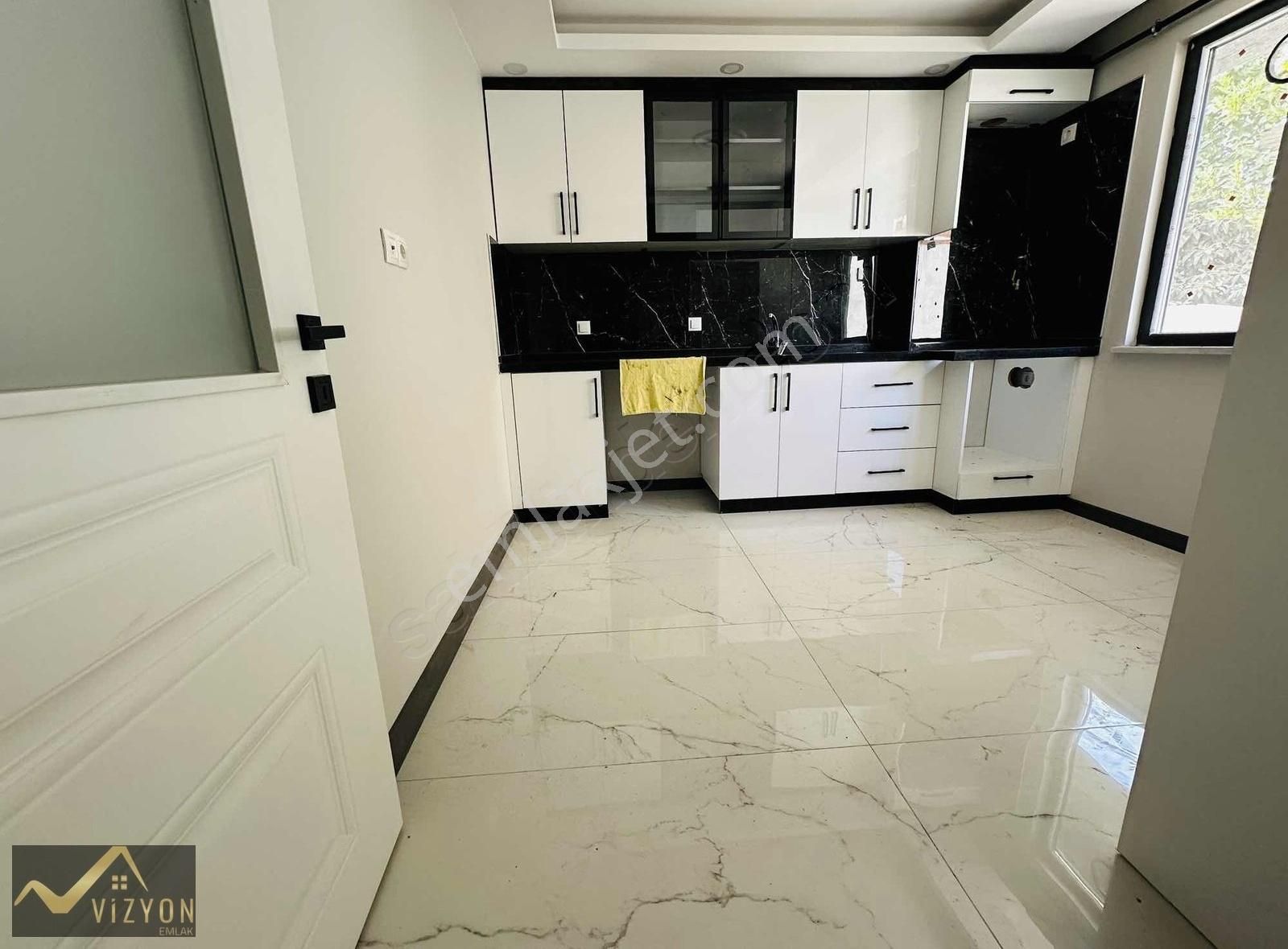 Vizyon Emlak'tan 4+1 160 M2 + Kendine Ait 100 M2 Bahçeli Dublex - Görsel 12