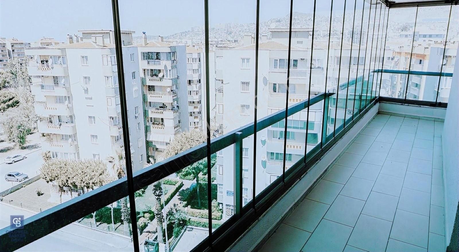 Avcılar Lia `da 198m2 Özel Tasarım Full Eşyalı Satılık 4+1 Daire