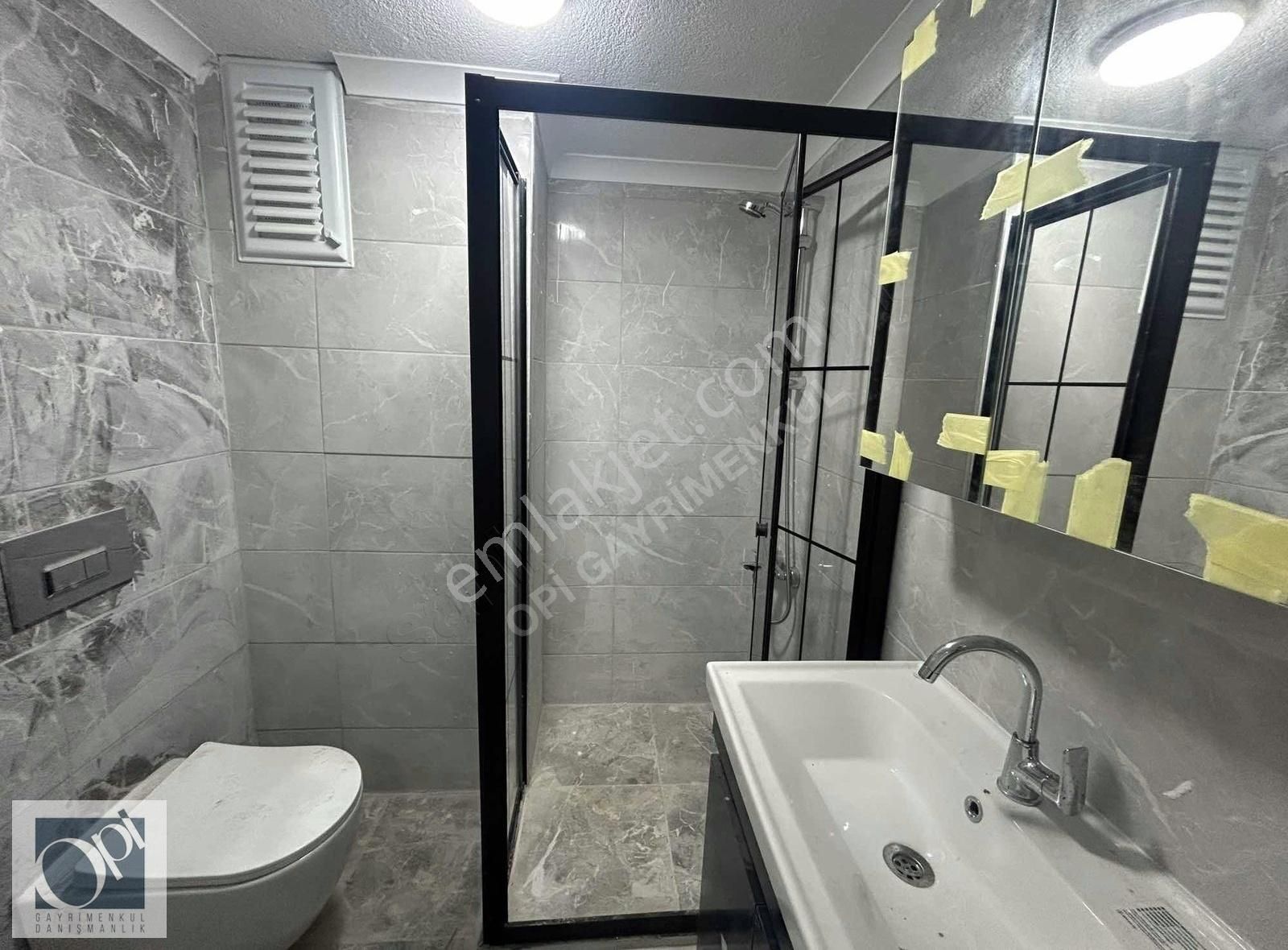 Batı Mahallesi'nde Tabela Değeri Yüksek Satılık 2+1 Daire
