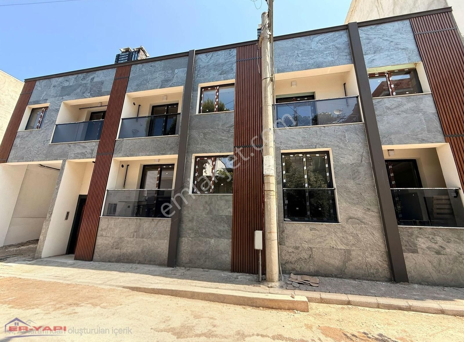 Eryapı Emlak Ofisinden Optimum Ve İzban Yakını Sıfır 1+1 Daire