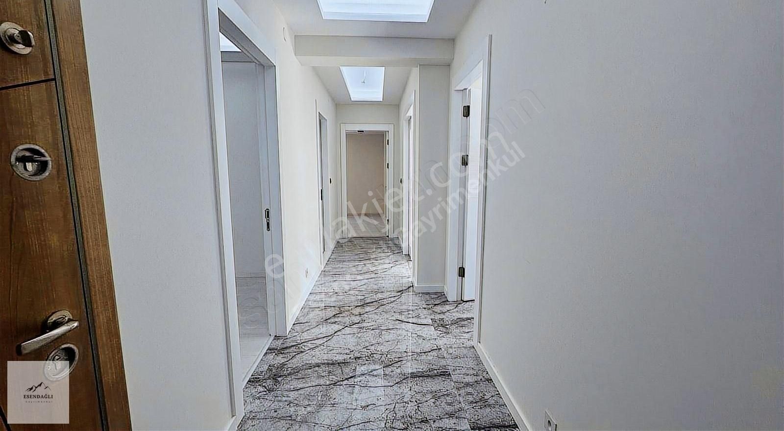 Ara Kat Ebeveyn Banyolu Geniş Lüx 2+1 Daire (110 M2)