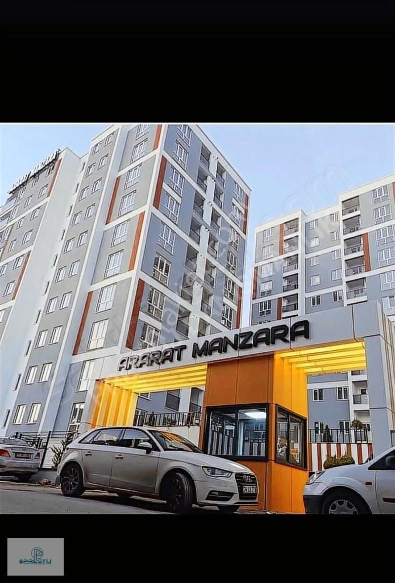 Pendik Çınardere Mahallesi Satılık 3+1 Ebeveyn Banyolu Daire