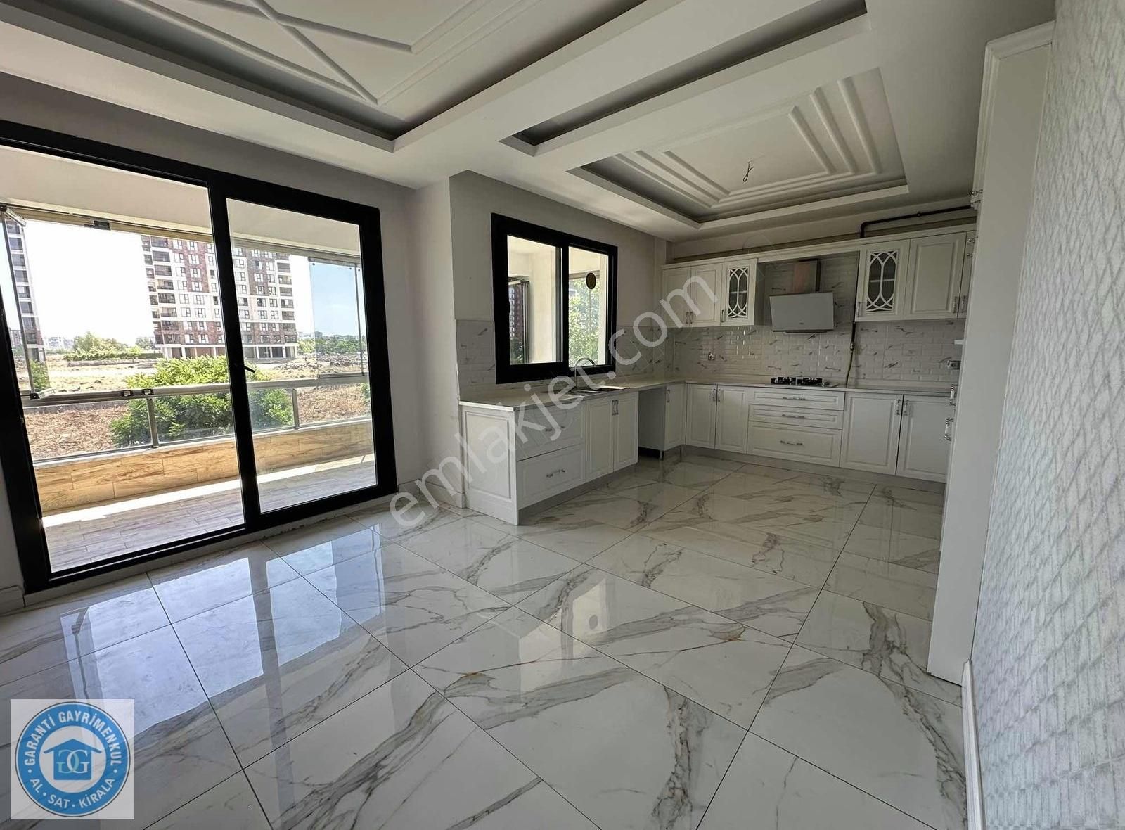 Tekel Arka Tarafında Satılık 4+1 Daire