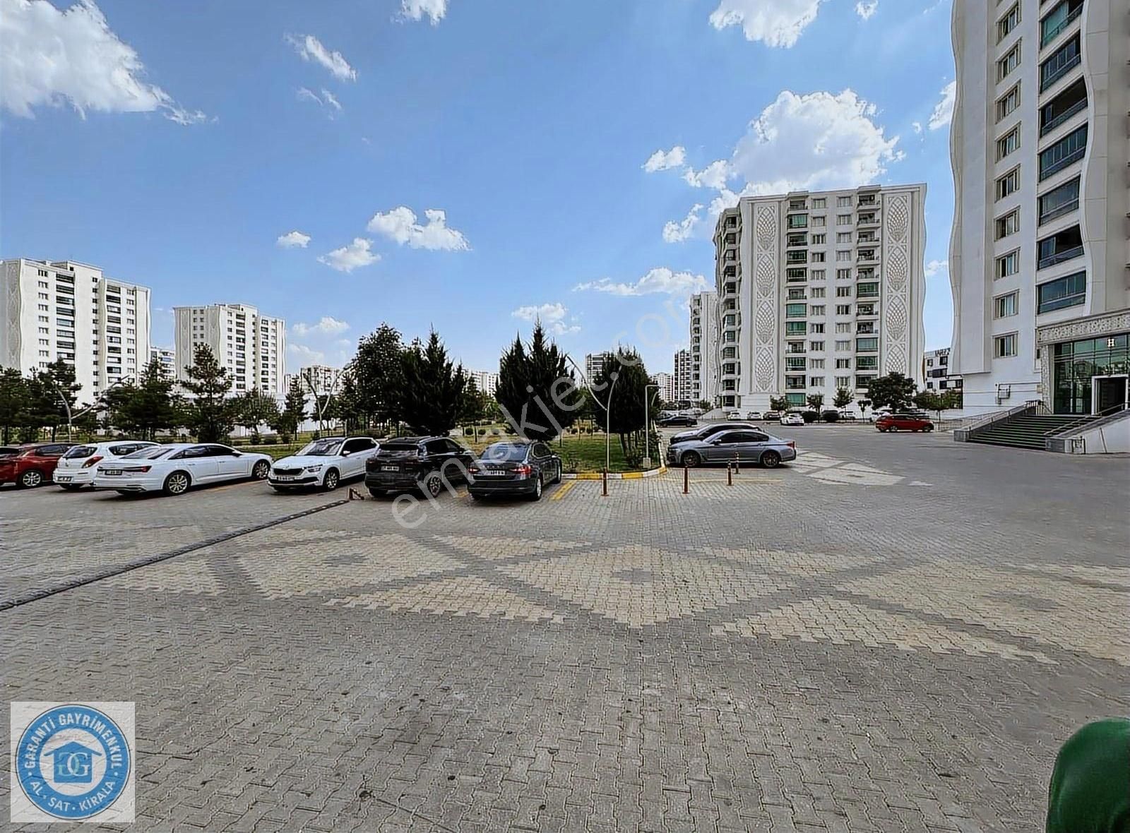 Star Plus Sitesinde Satılık 4,5+1 Daire, Ön Bloklarda
