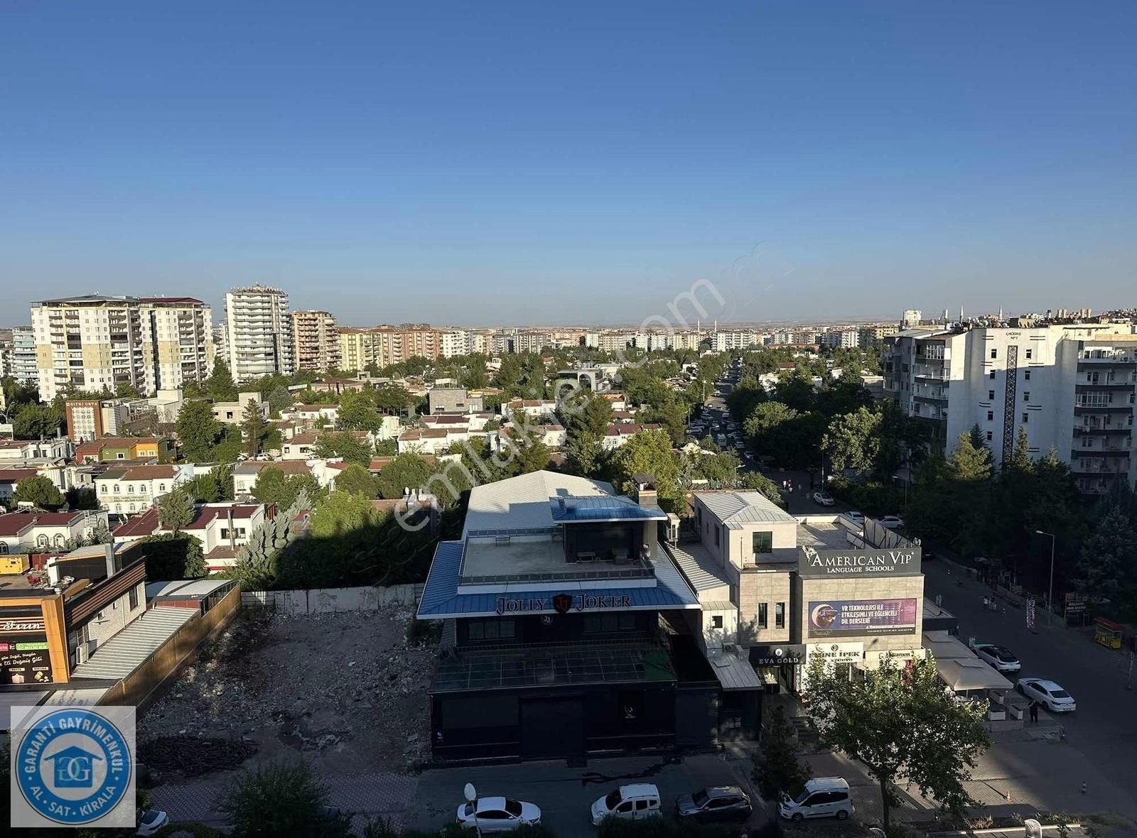 Diclekent Medya Kavşağına Yakın Satılık Teraslı Dubleks