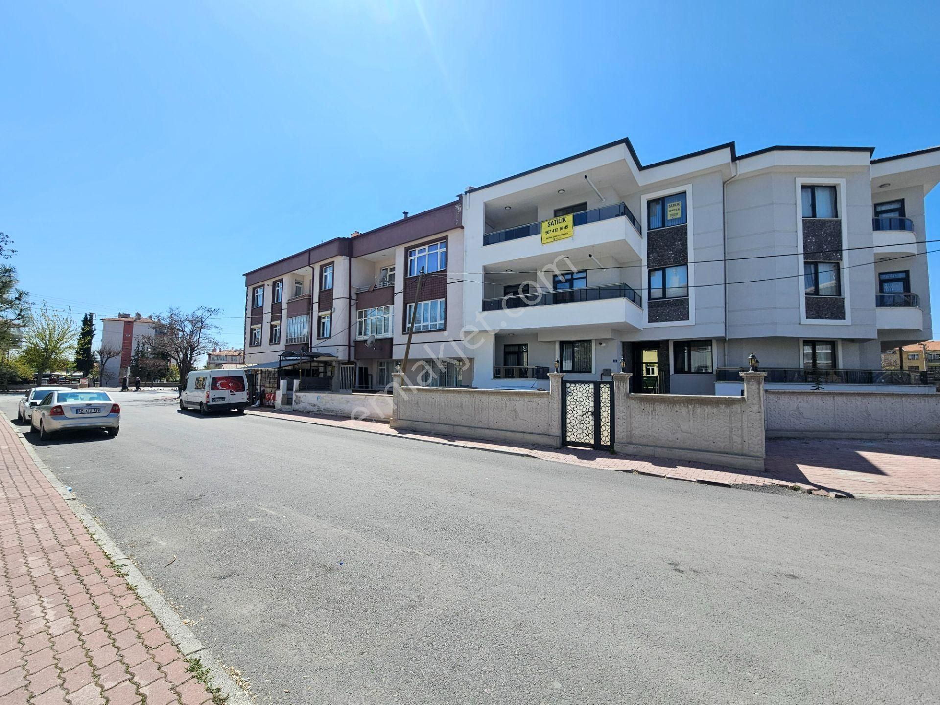 Sakarya Mahallesinde Uluyayla Caddesine Oldukça Yakın 3+1 Geniş Satılık Lüx Daire