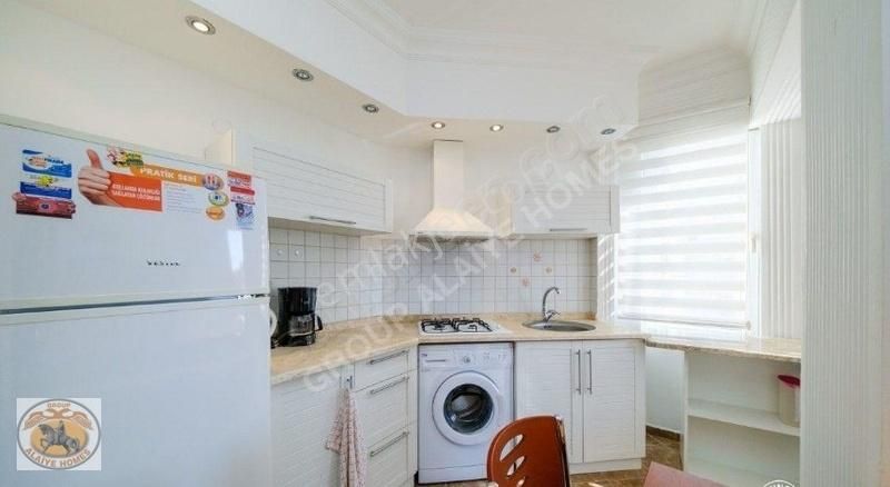 Cumhuriyet Mah Merkezinde Satılık 1+1 Eşyalı Havuzlu Daire