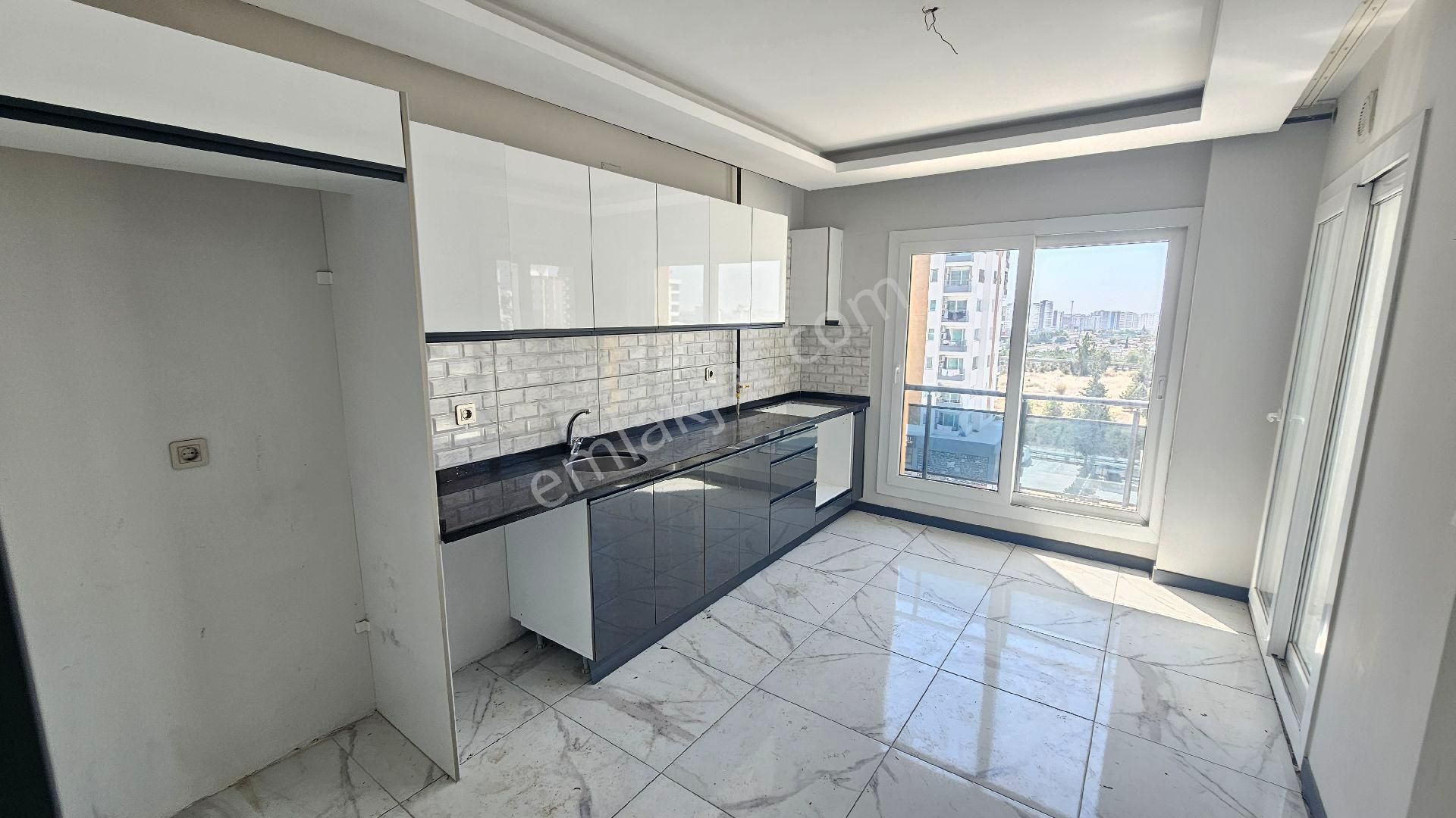 100.yıl Kriminal Civ.3+1 Kapalı Mutfak+2 Banyo+g.odalı Kombili