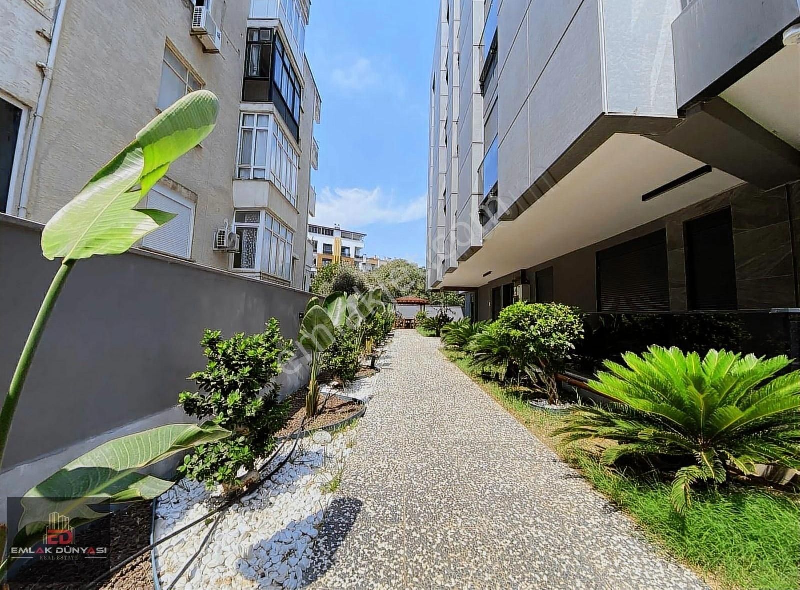 Gençlikte Sıfır Denize 1 Dk Mesafede Ultra Lüks 2+1 Ler
