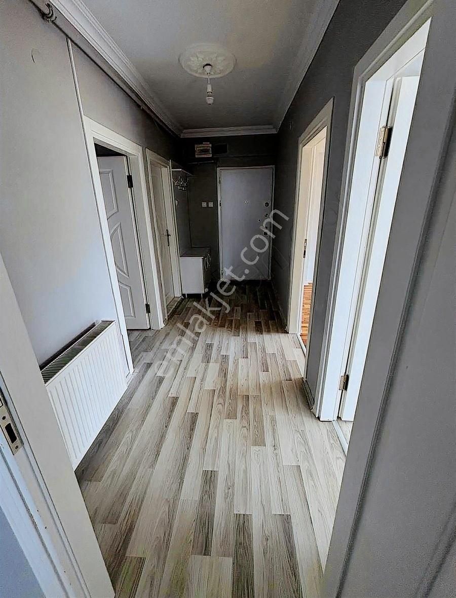 Mevlana Mahallesinde Cağlıoğluna 2 Sokak Kiralık 3+1
