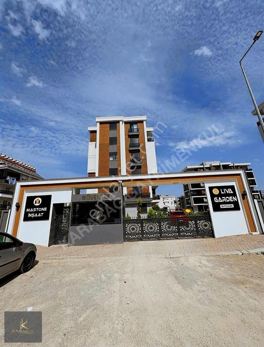 Karabağ'dan ! Site İçinde Ayrı Mutfak Doğalgaz Yapılı 2+1